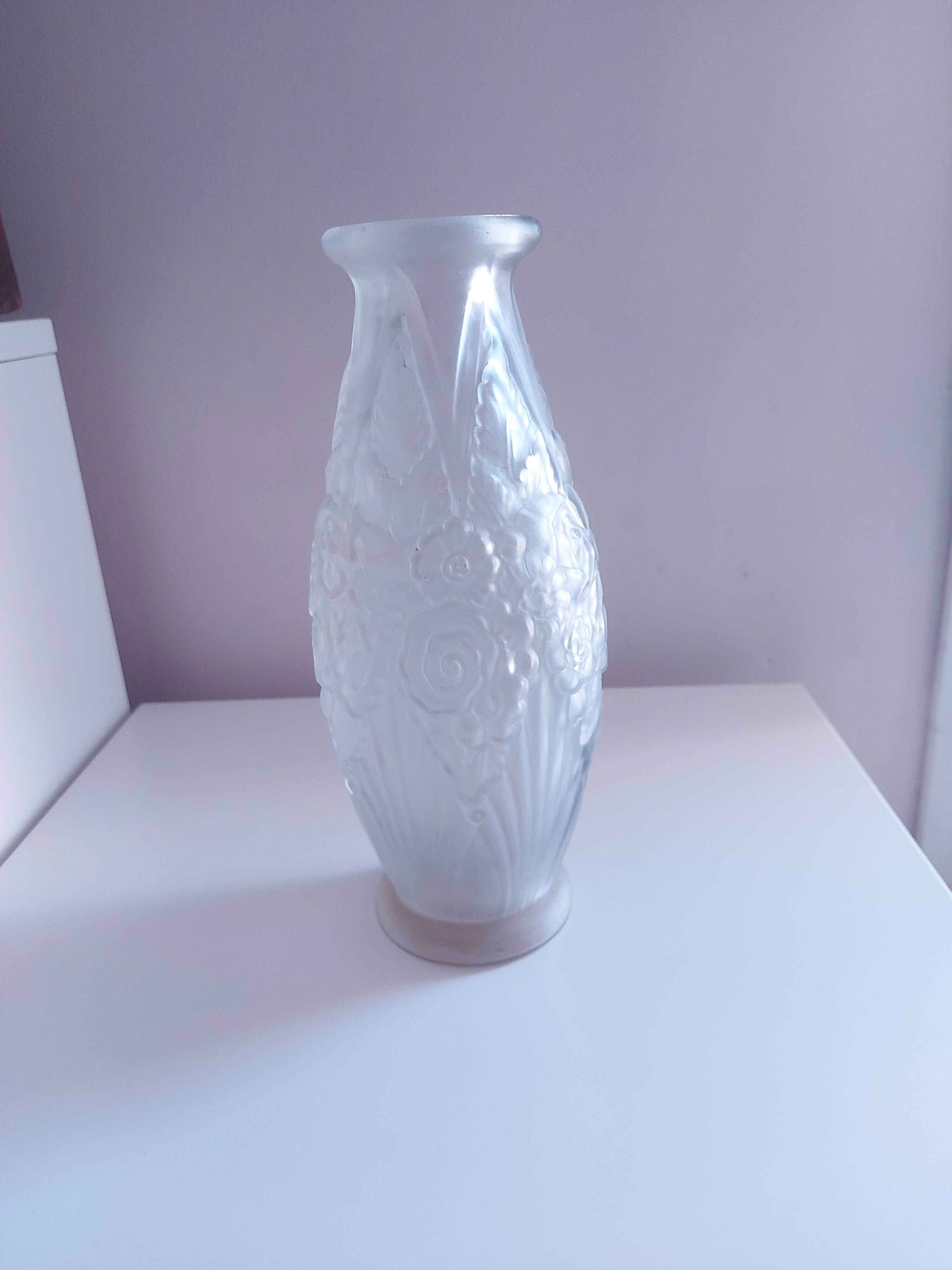 Art deco vase