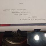 Typewriter remington riviera Sperry Rand Riviera Yellow