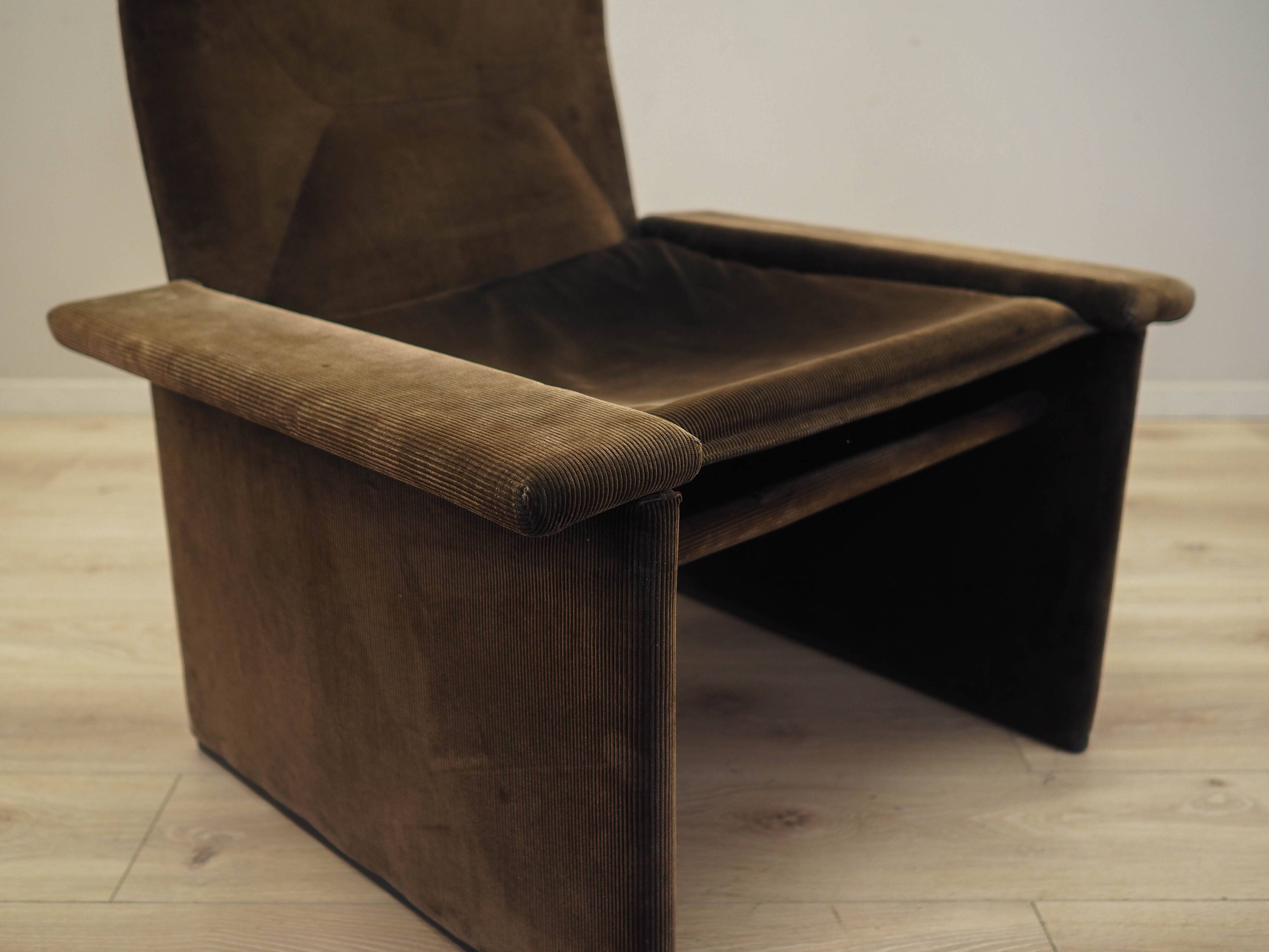 Corduroy armchair, Italian design, 1970s, production: Italy
