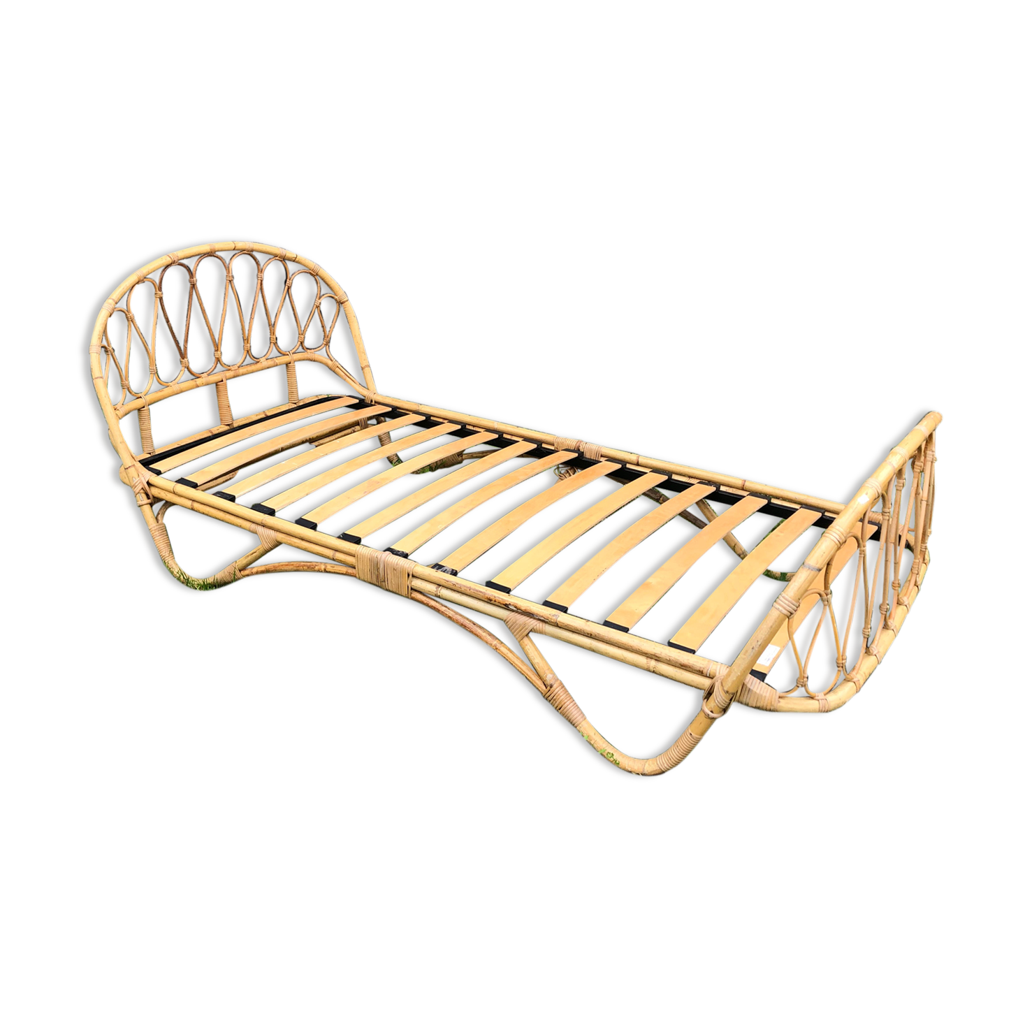 Old bed basket 1 person curved rattan 60s vintage