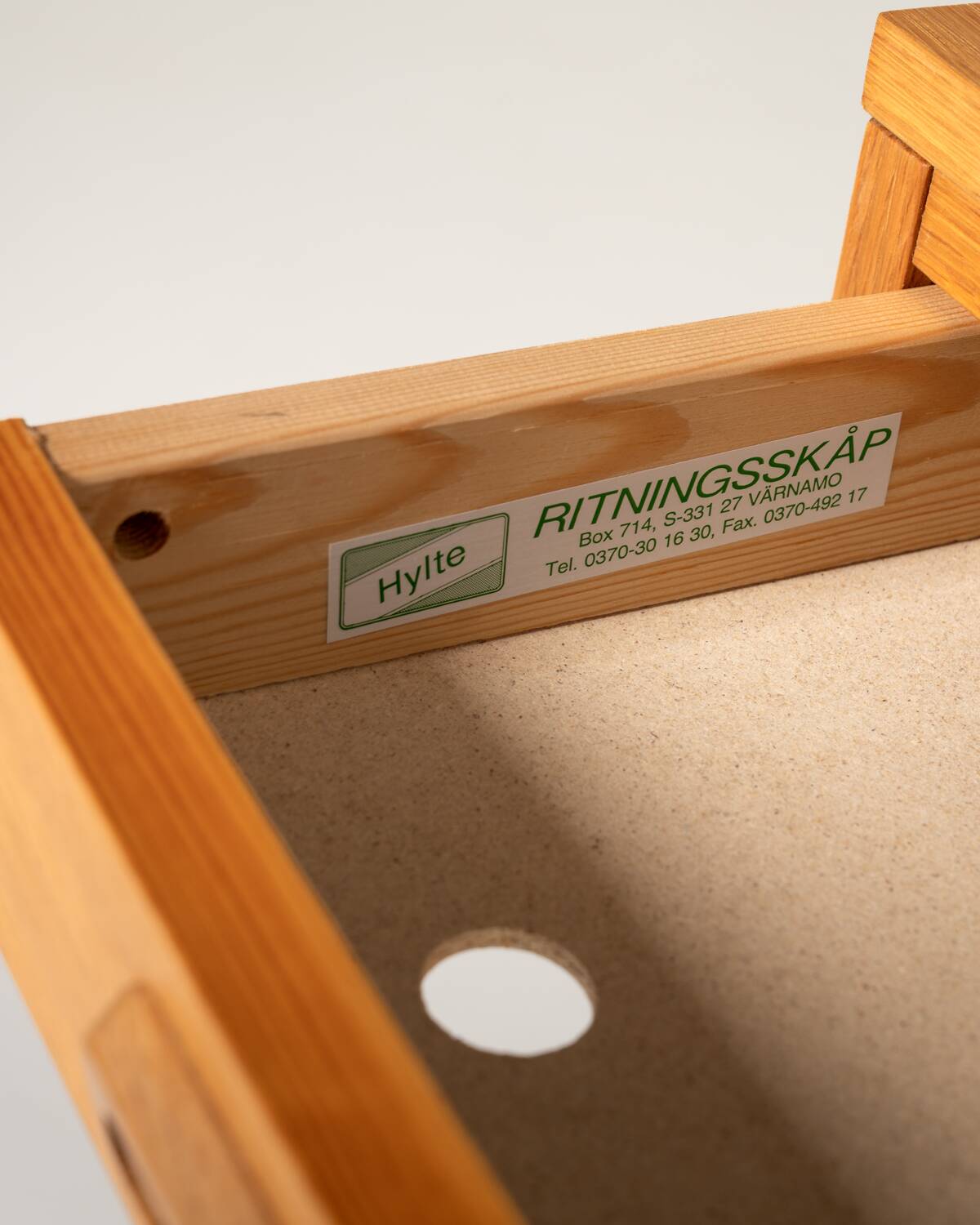 Commode en frêne suédois par Hylte, années 1960