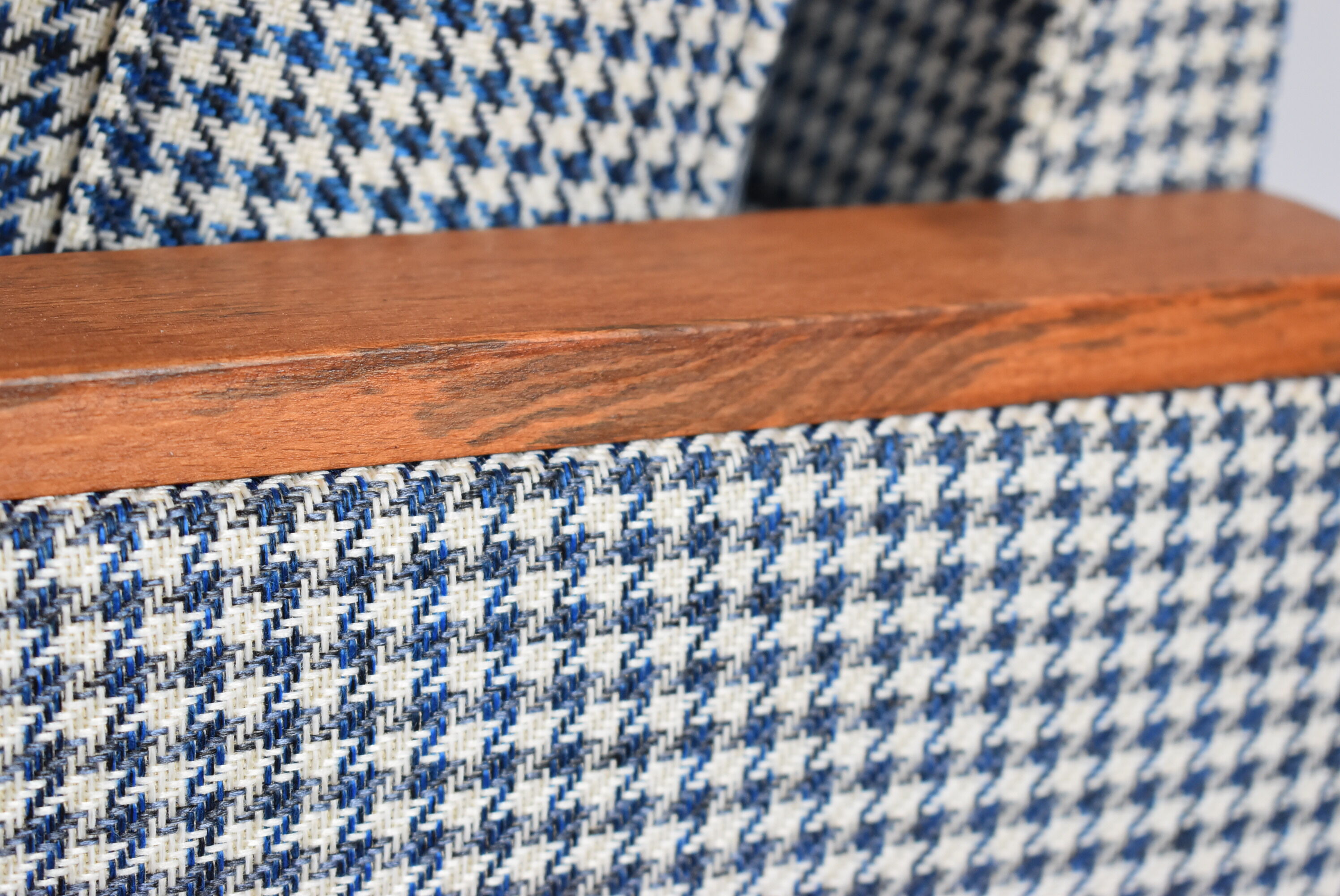 Armchair model Cube, renovated, original polish design, 1970, pied de poule