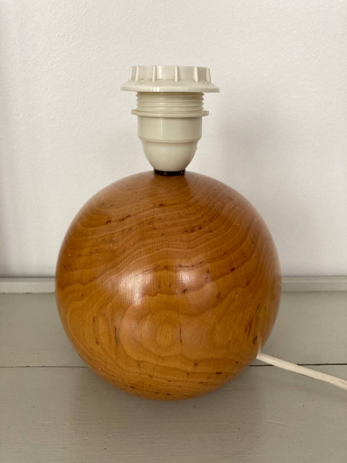 Solid wood ball lamp base