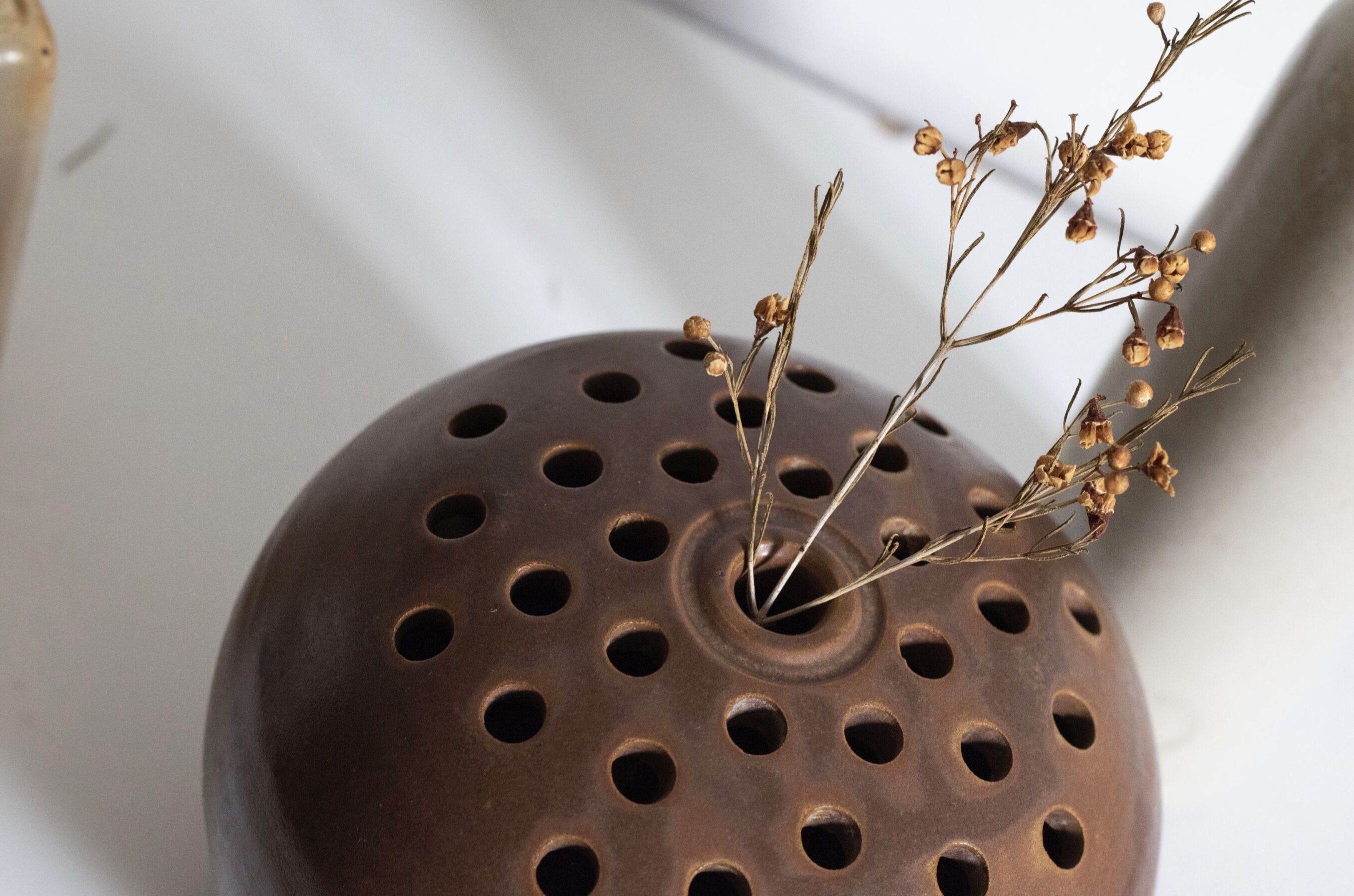 Large sandstone flower spike signed Philippe Aubert