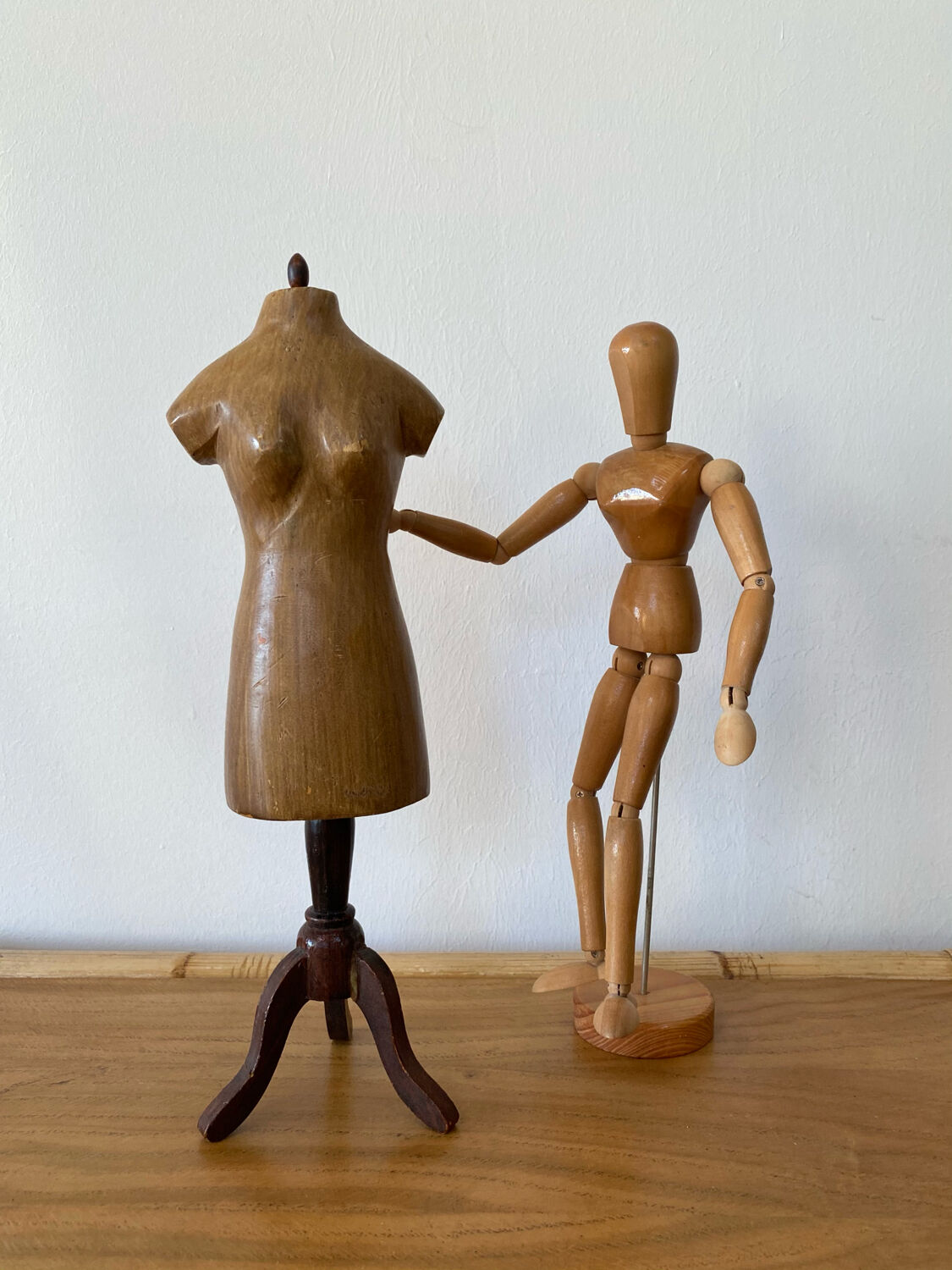 Former miniature sewing mannequin