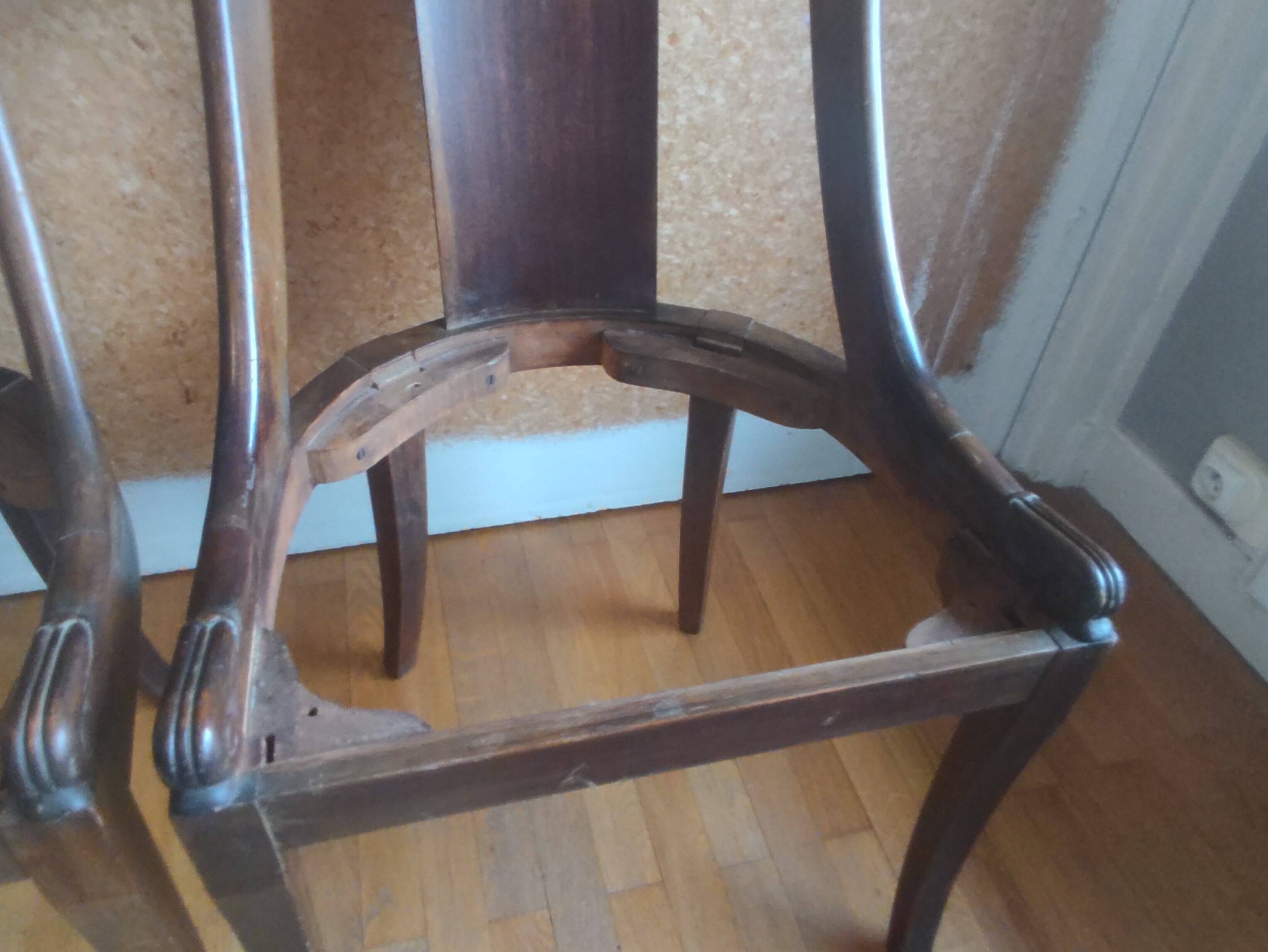 Empire gondola chairs