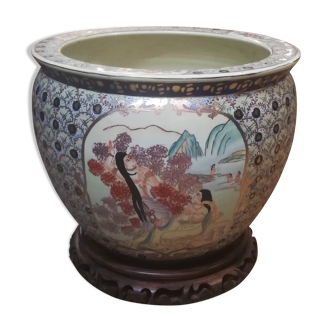 Chinese pot cover in polychrome porcelain