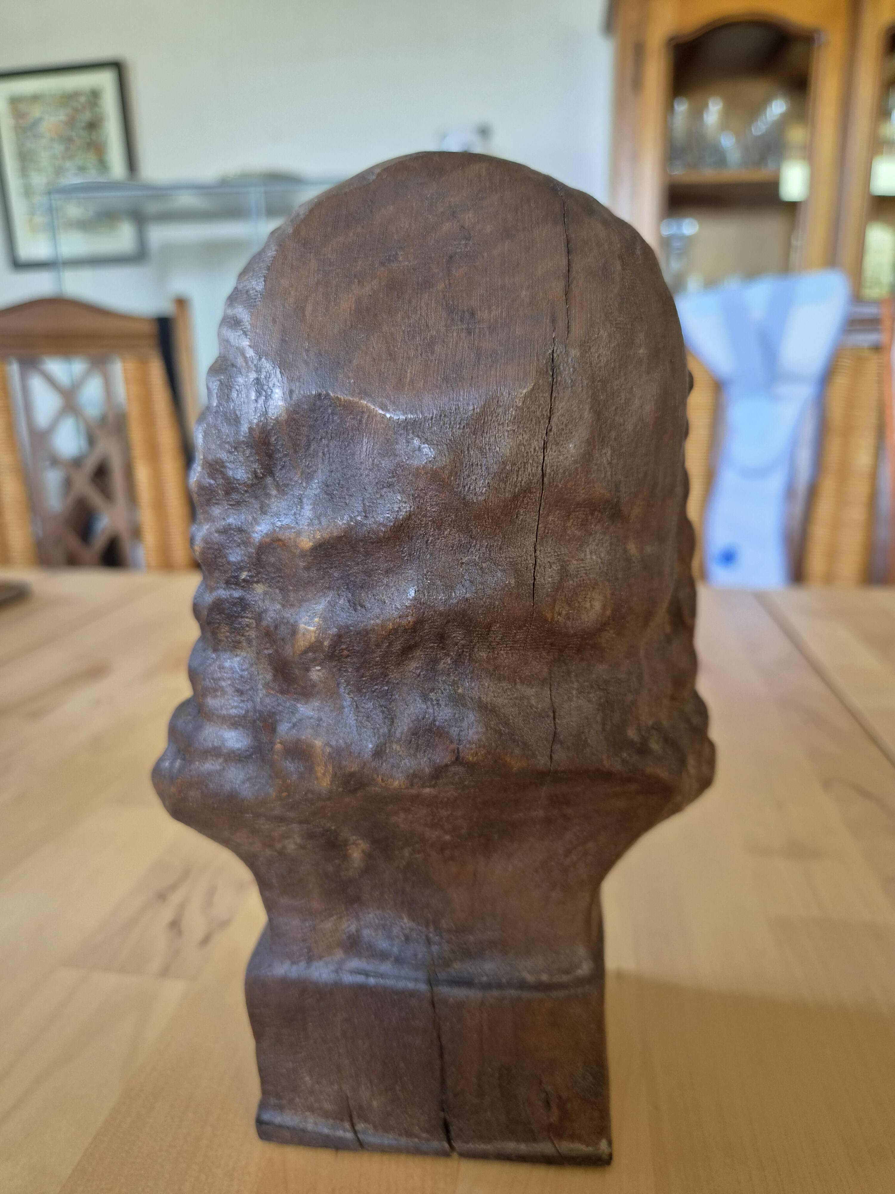 Buste de J.S Bach sculpté en bois - statuette vintage