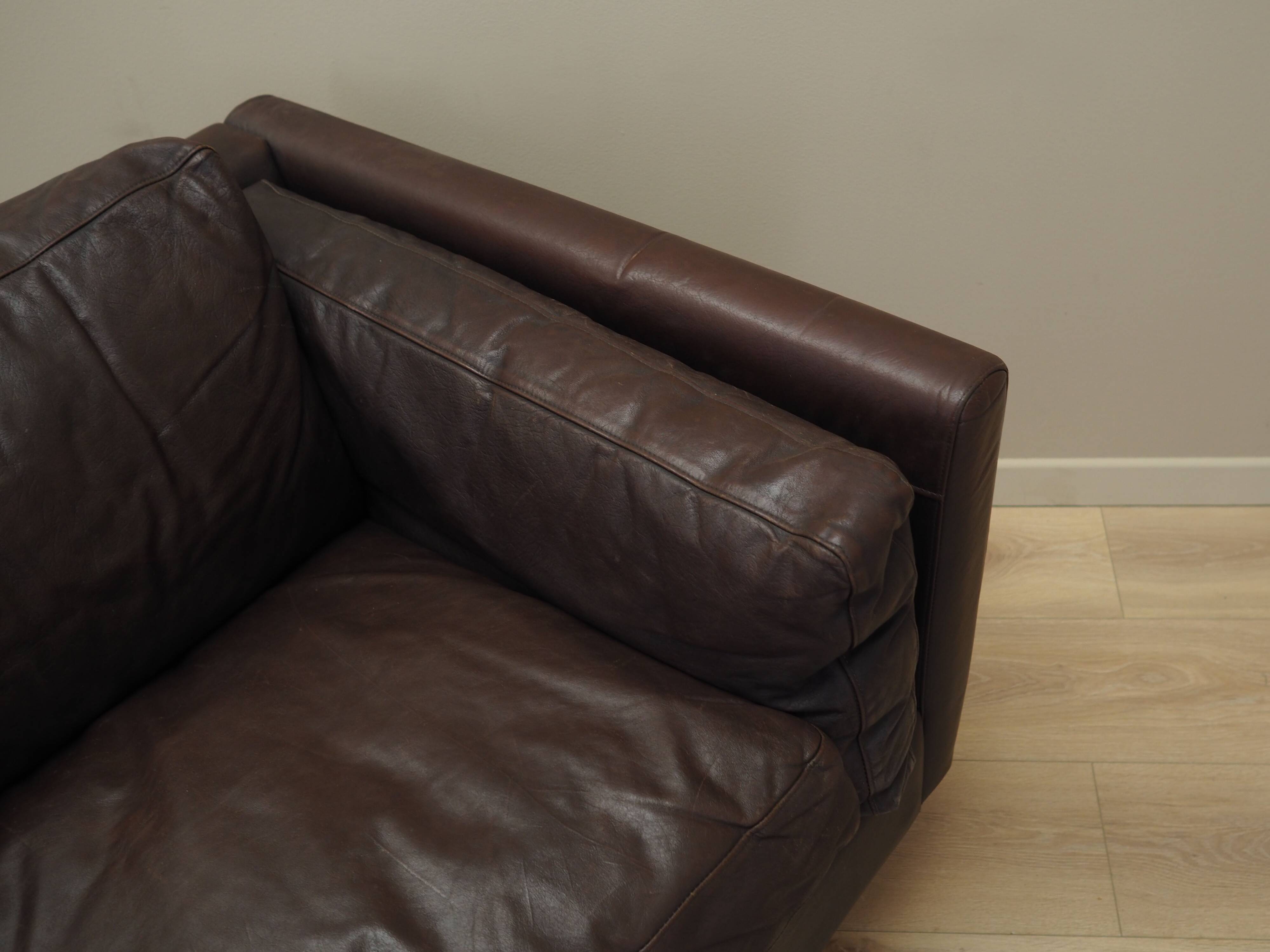 Canapé en cuir marron, design danois, années 1960, production : Danemark
