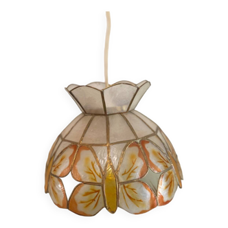 Mother-of-pearl suspension
