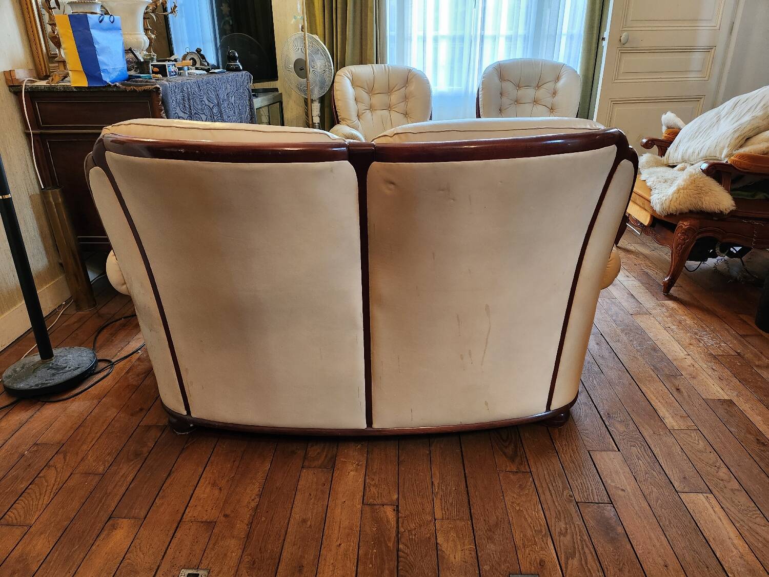 Leather lounge set