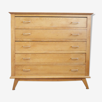 Oak chest of drawers