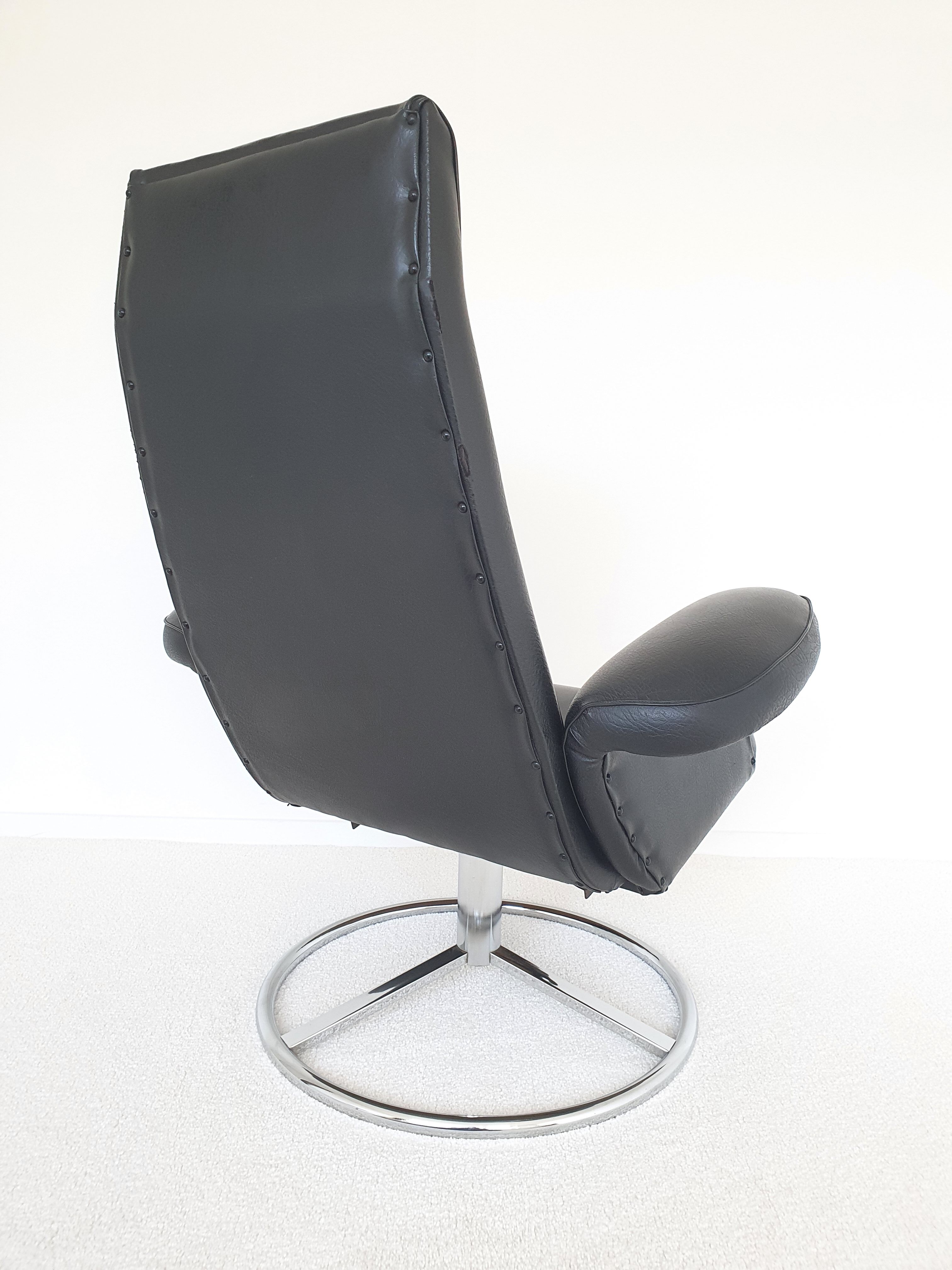 Tulip Goldsiegel louge chair