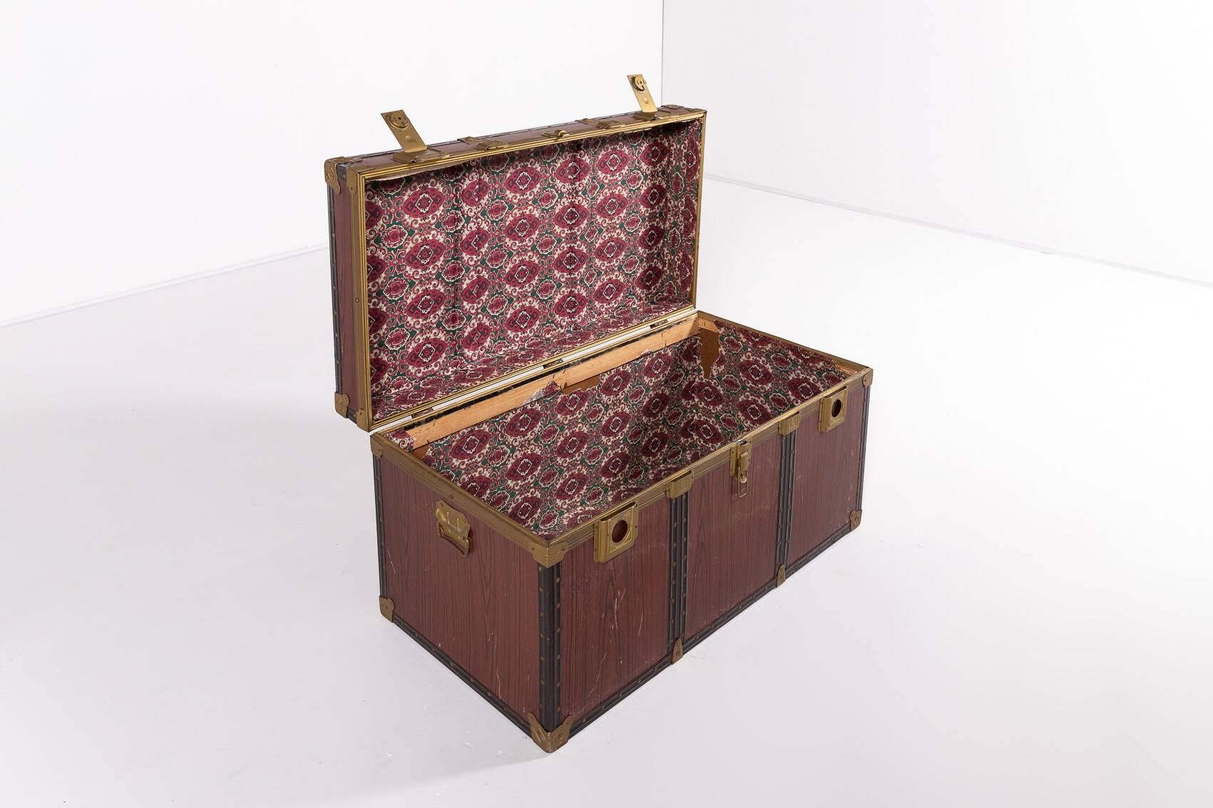 Italian traveling trunk from 1960’s