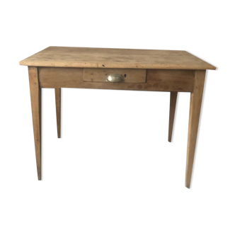 Farm table