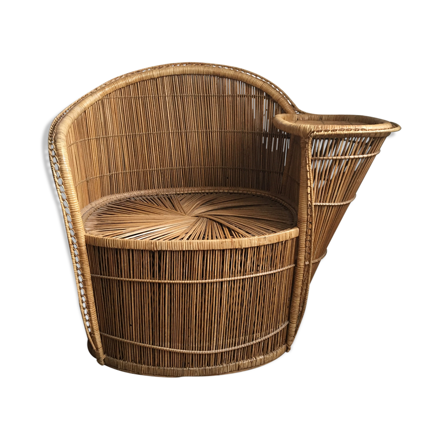 Rattan armchair with tablet