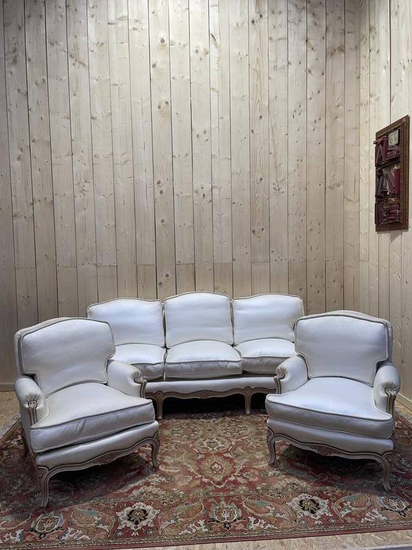 Salon canapé et paire de fauteuils de style Louis XV