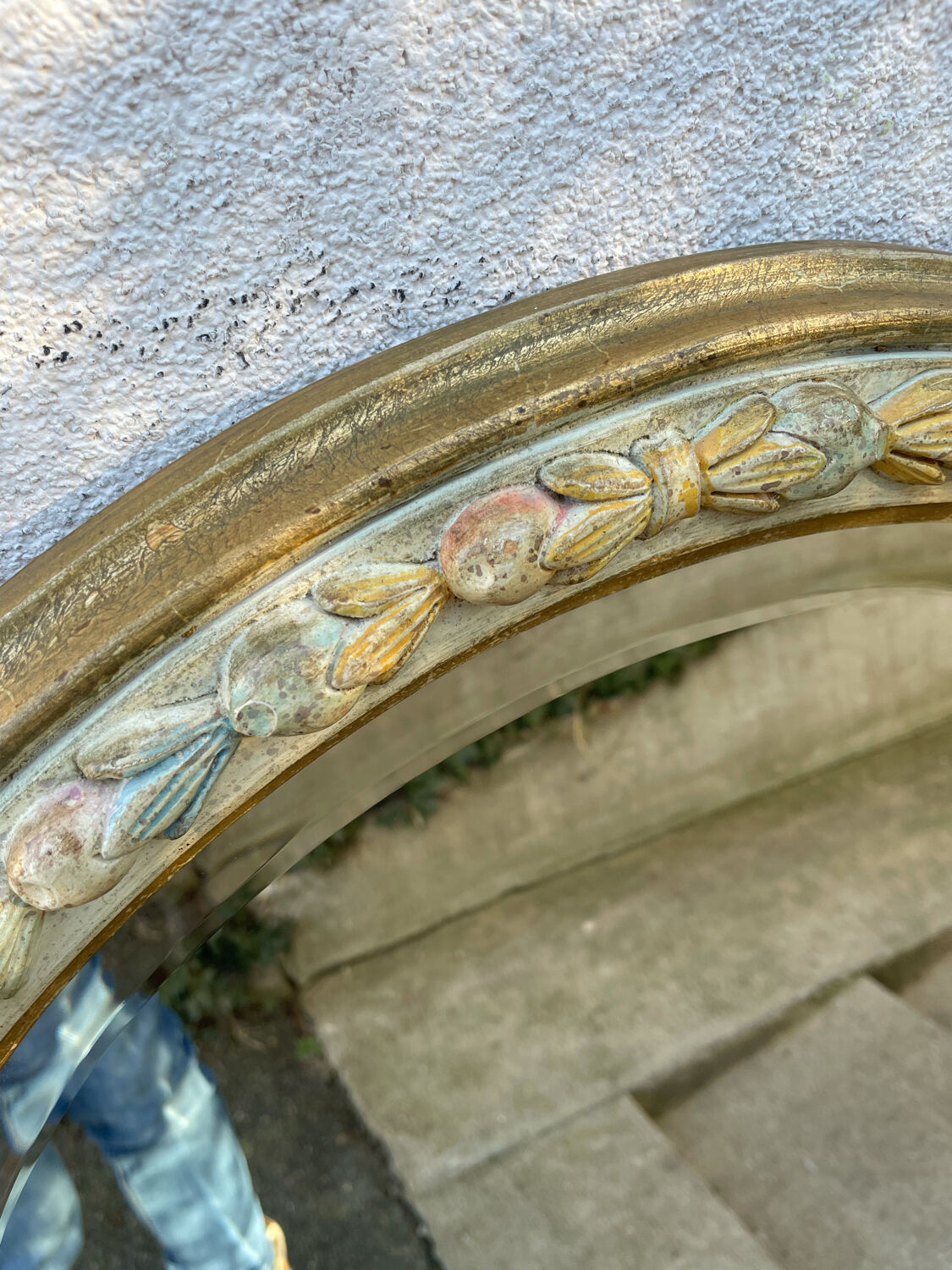 Beveled mirror plaster decoration knots and leaves
