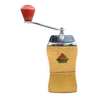 Old manual coffee grinder in wood and chromed metal - Pe De Dienes