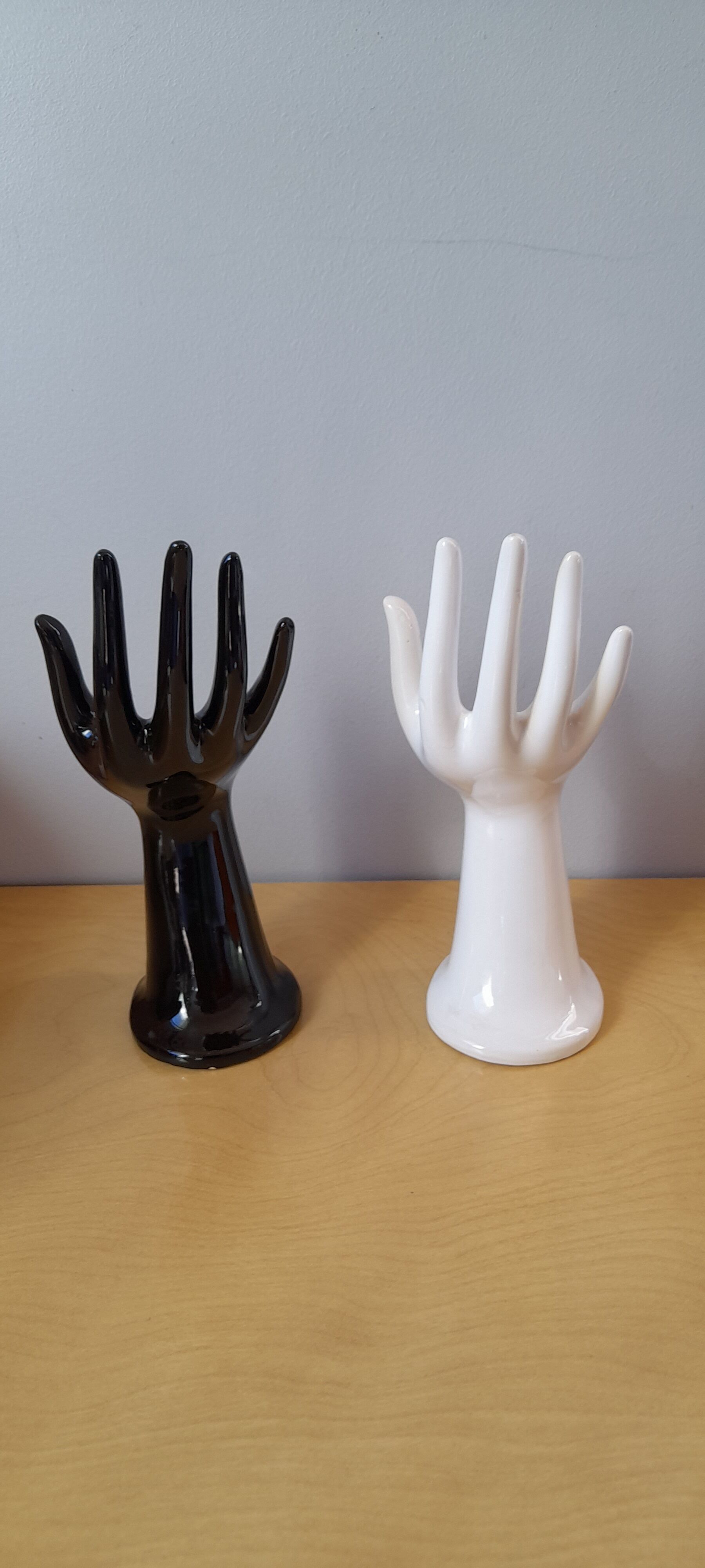 Duo de mains baguier ou soliflore 70s