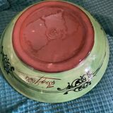 Assiette céramique de Galtié décor peint vert et rouge et grave signé