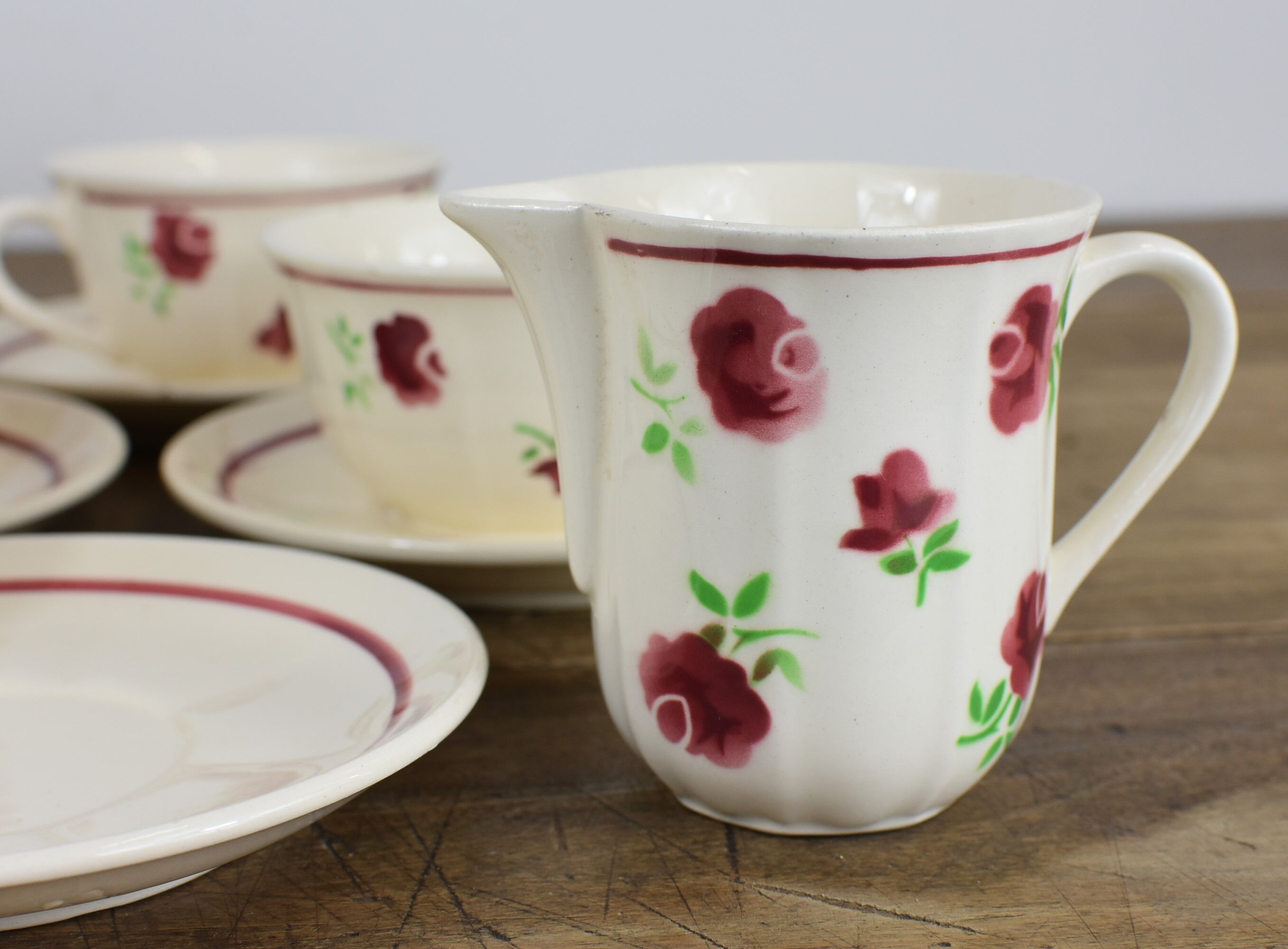 Set of 6 coffee cups his coffee teapot and milk teapot.