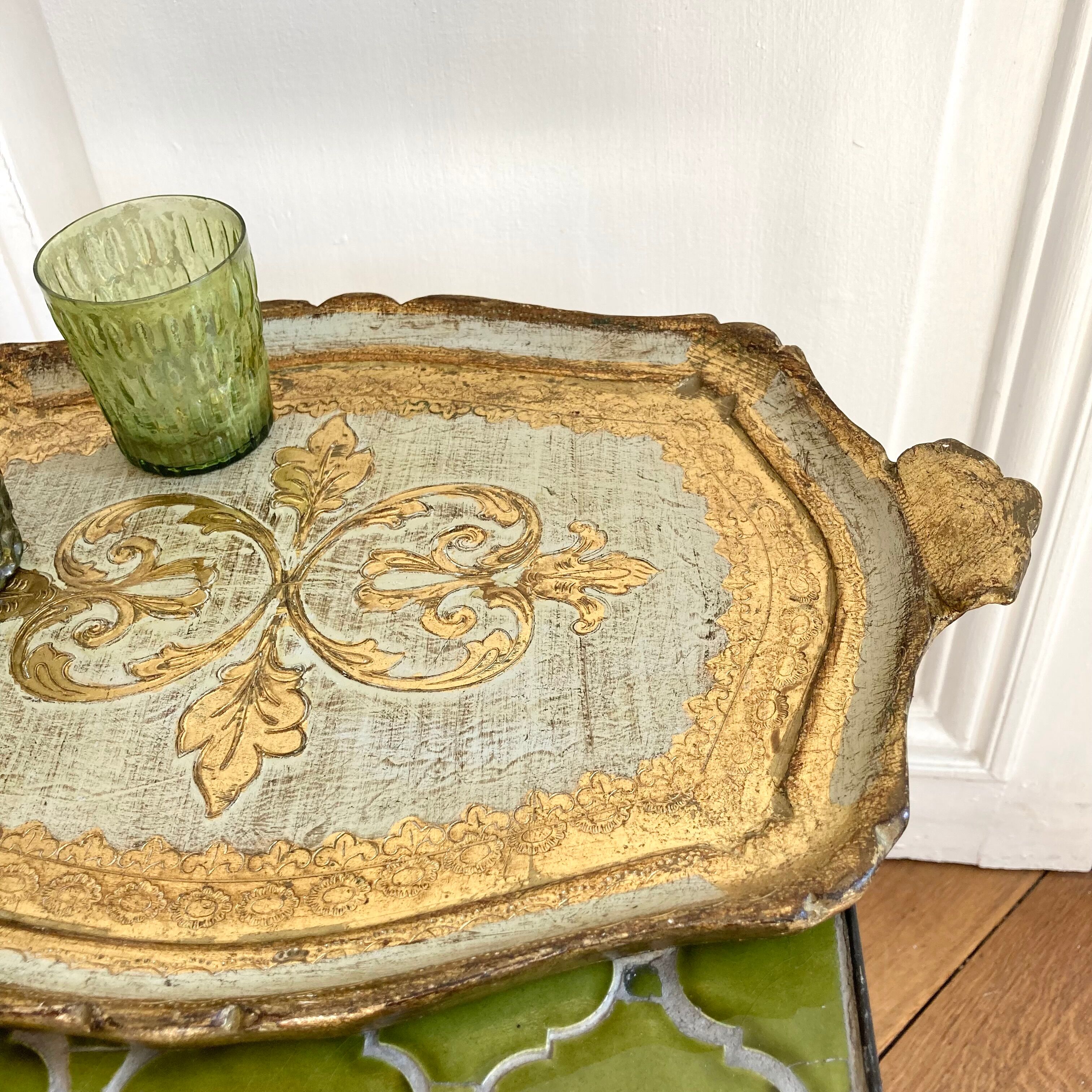 Top in gilded Florentine wood