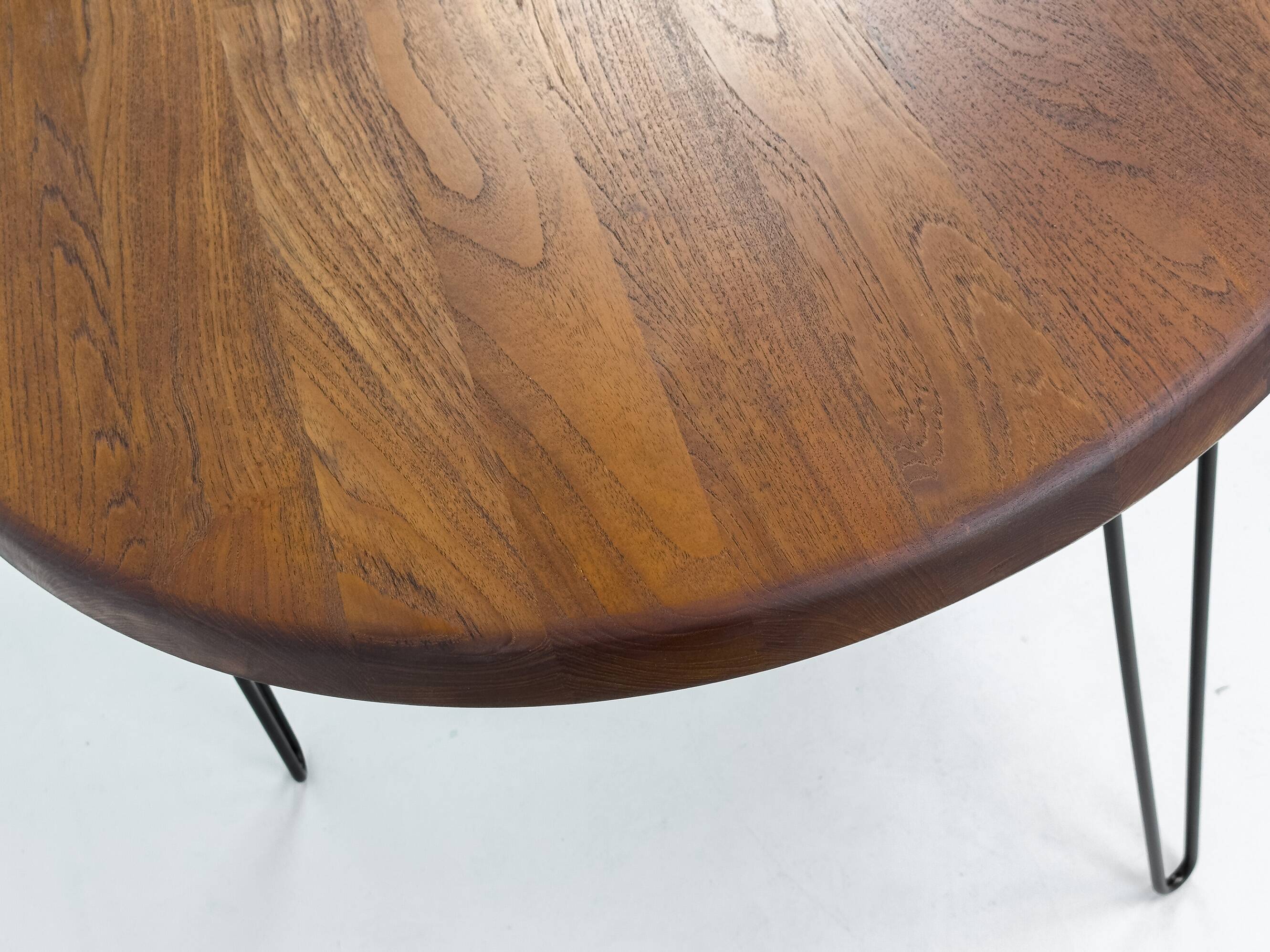 Table à manger ronde en teck avec pieds en acier, 1986