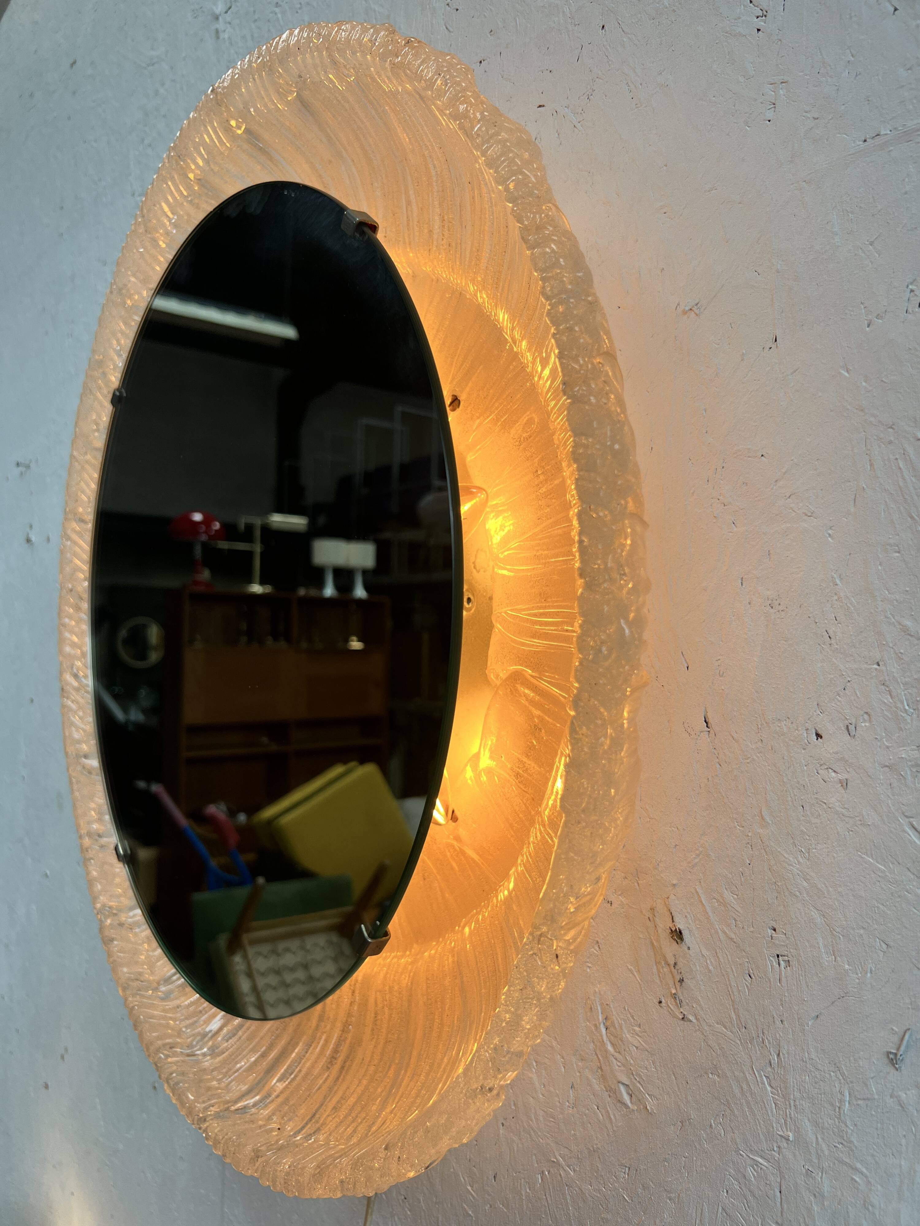 Vintage Round Hillebrand Iceglass Mirror with Lighting