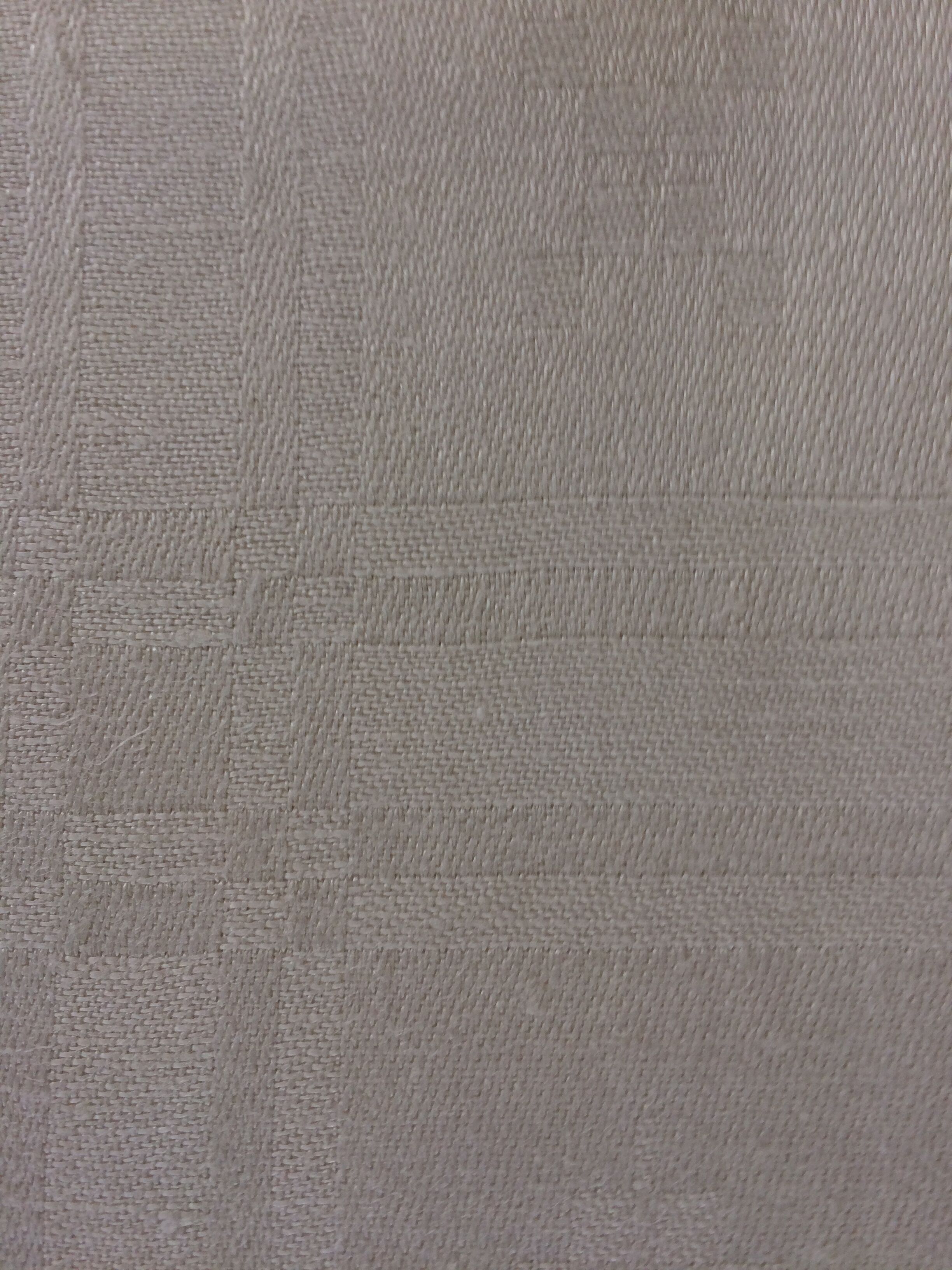 6 damassées with red monogram embroidered hand towels