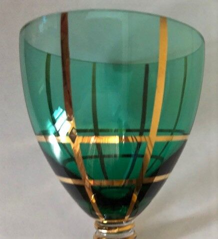 Set of 6 green and gold stemmed glasses