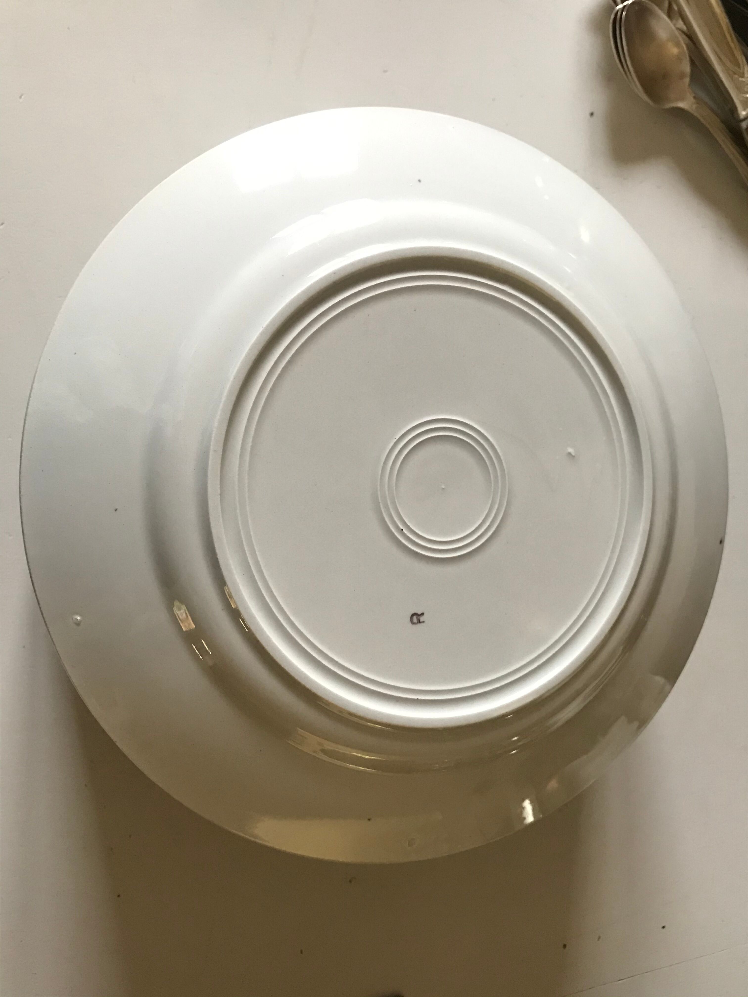 Set of 10 flat plates in gold style ceramic