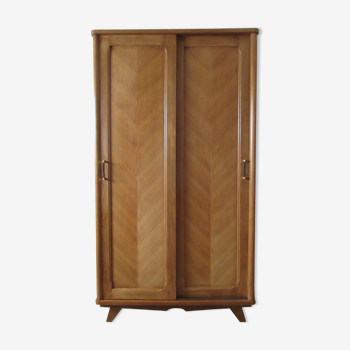 Armoire parisienne