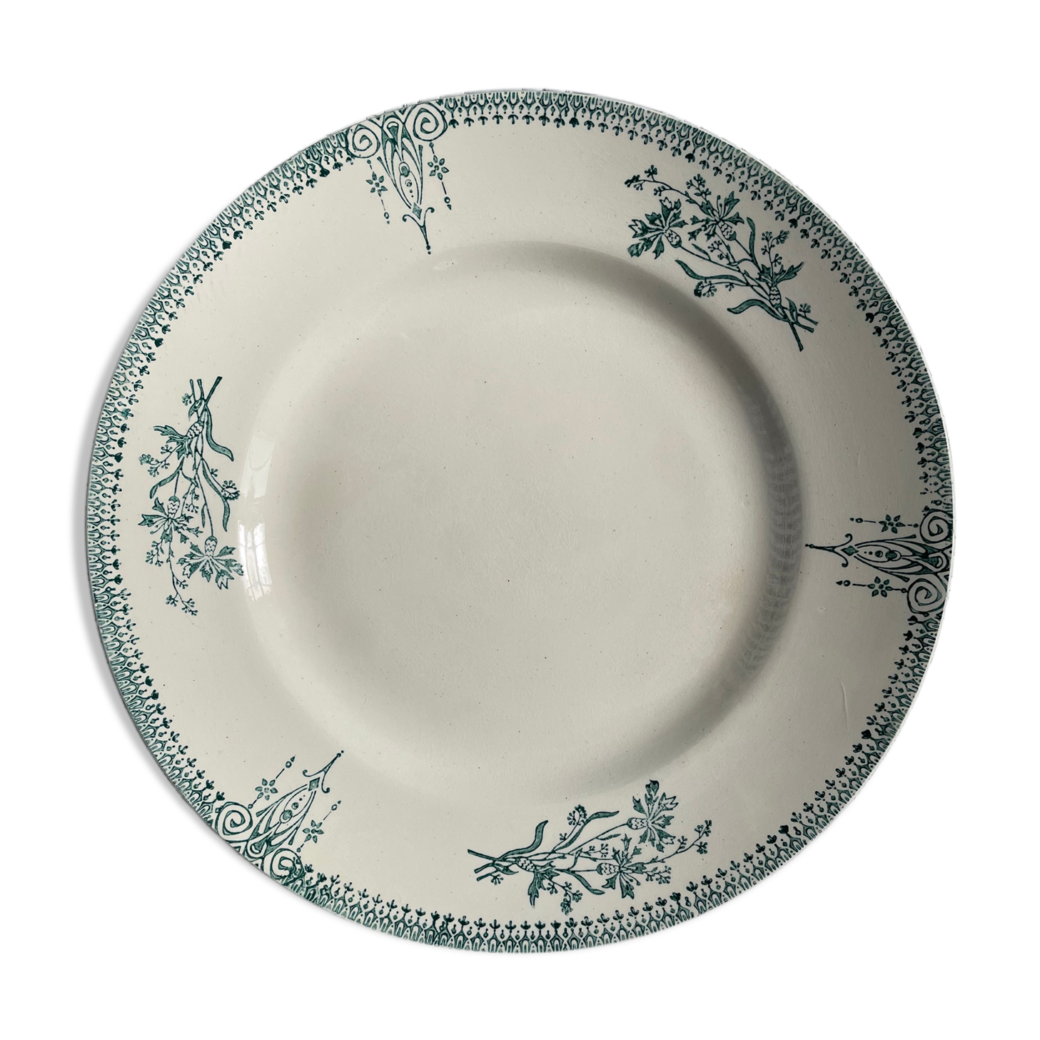 Plate on pedestal Saint-Amand