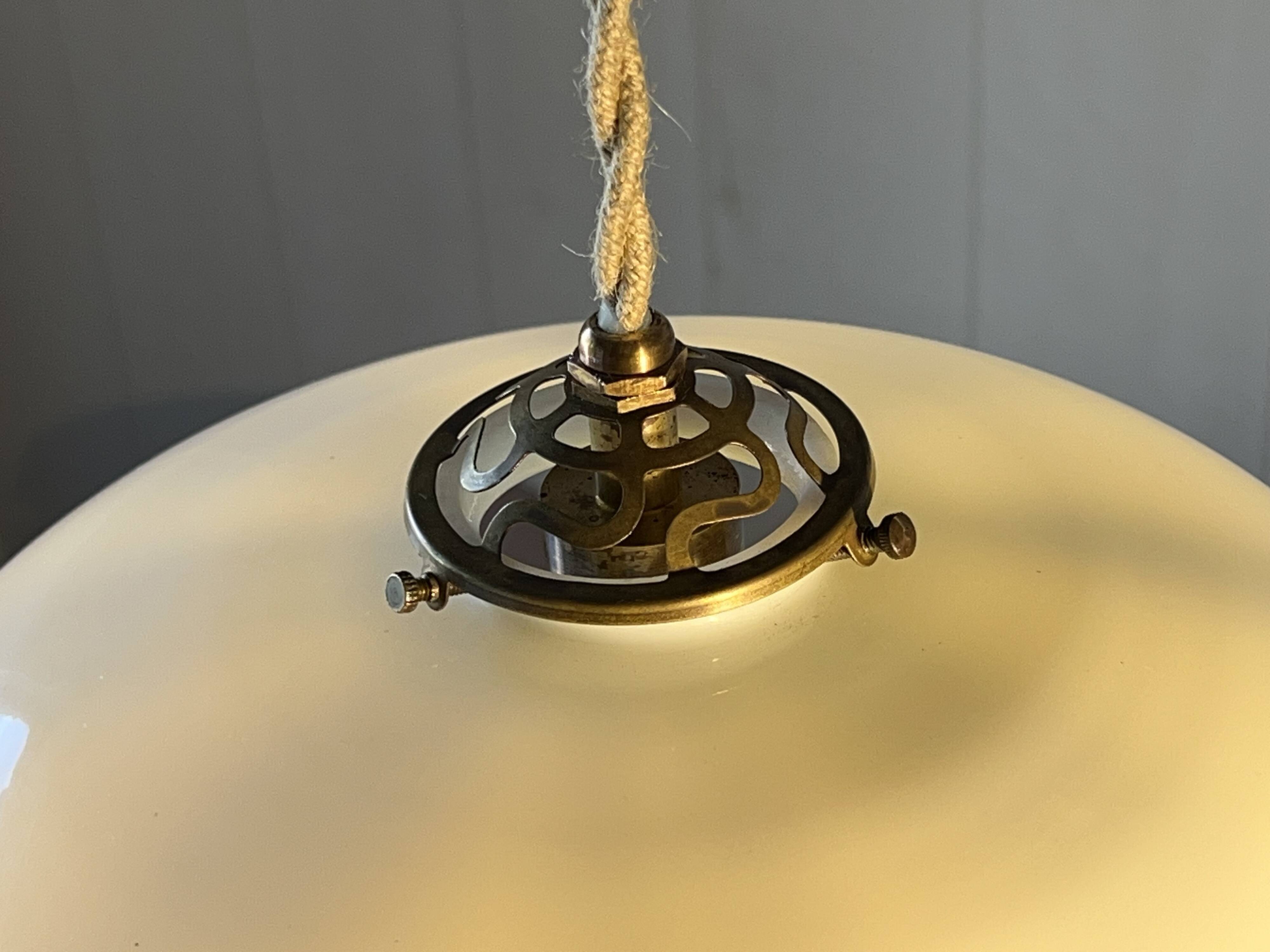 Opaline dentelée et bombée ancienne style bistrot fil corde
