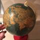 Globe terrestre ancien pied en bois