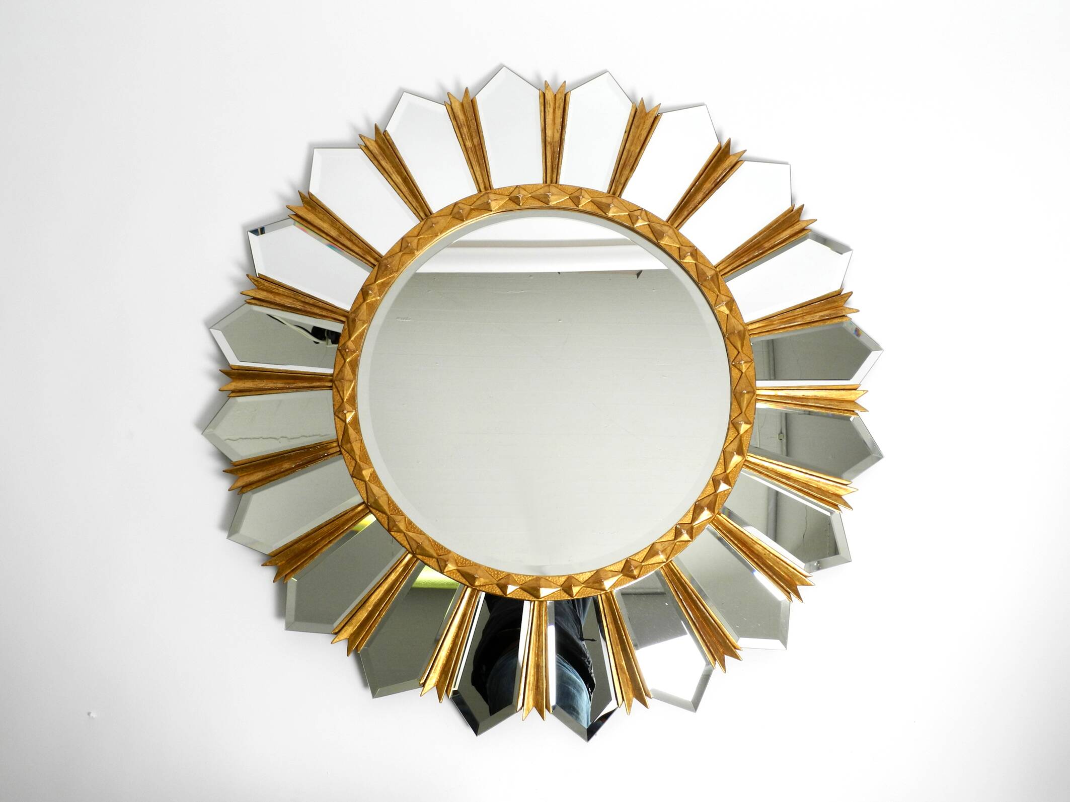 Large gilded Italian XXL Regency Sunburst Wall Mirror | diameter 93 cm