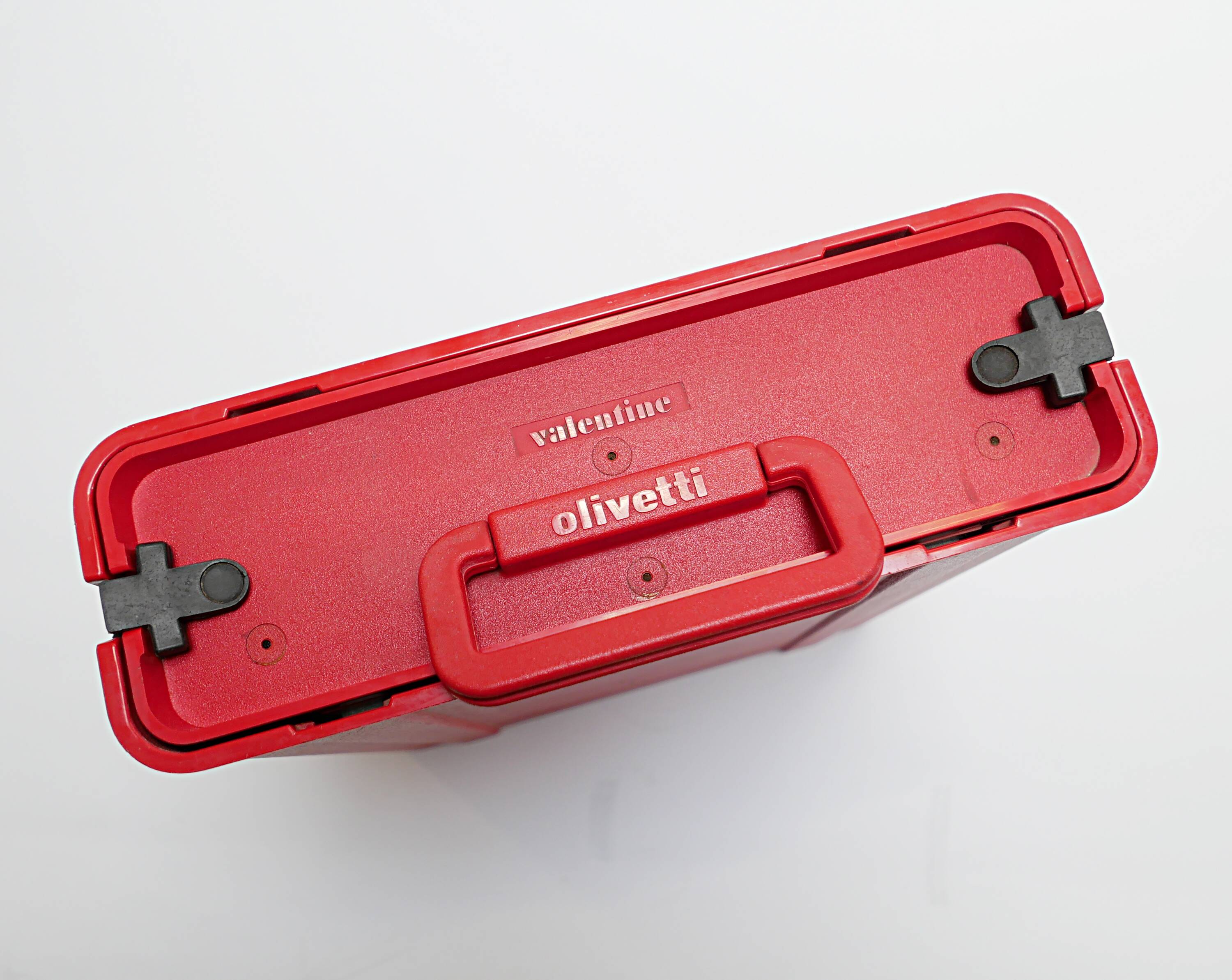 ETTORE SOTTSASS AND PERRY KING Typewriter Valentine Olivetti 1970 1980 came