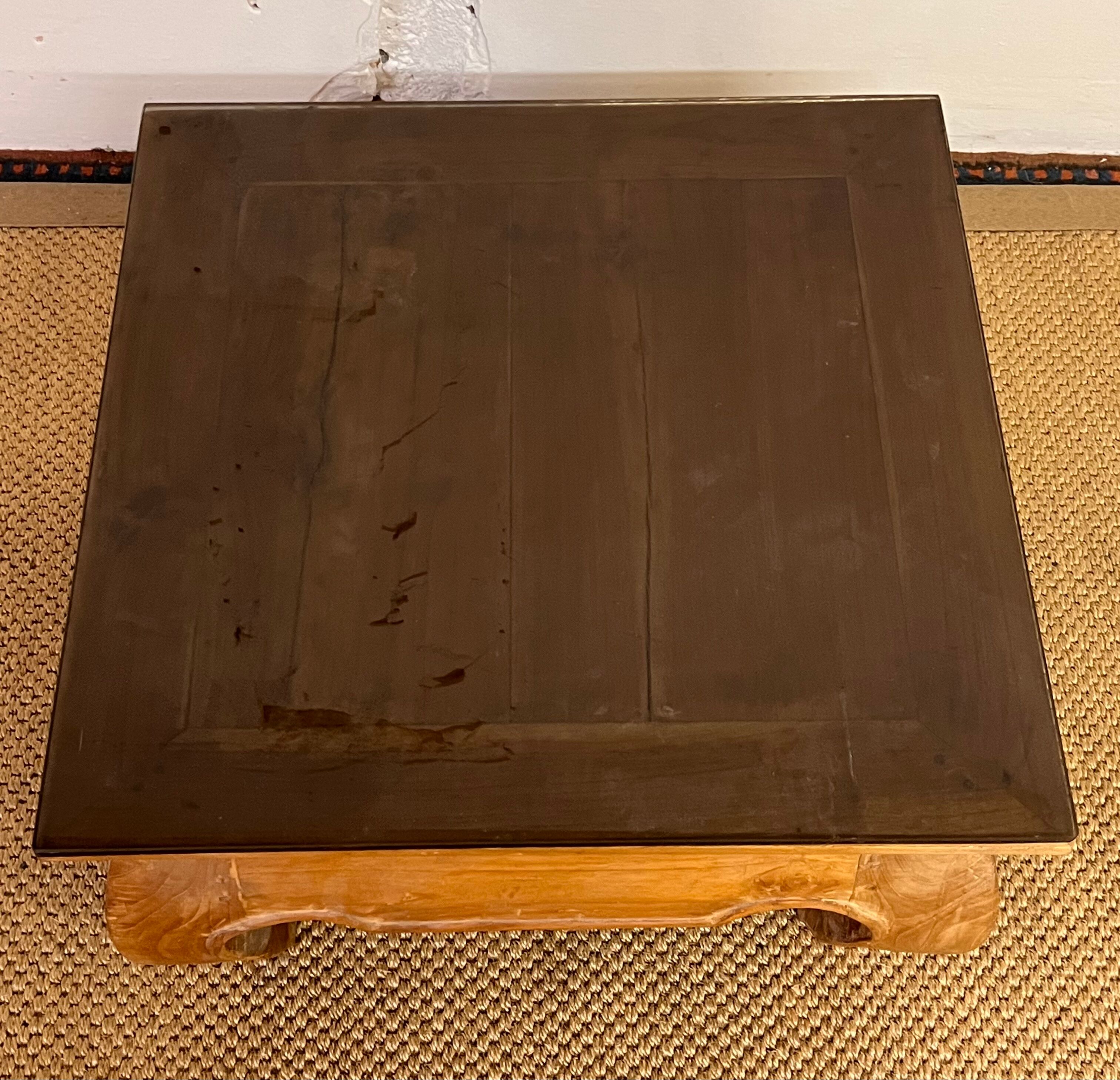 Opium coffee table