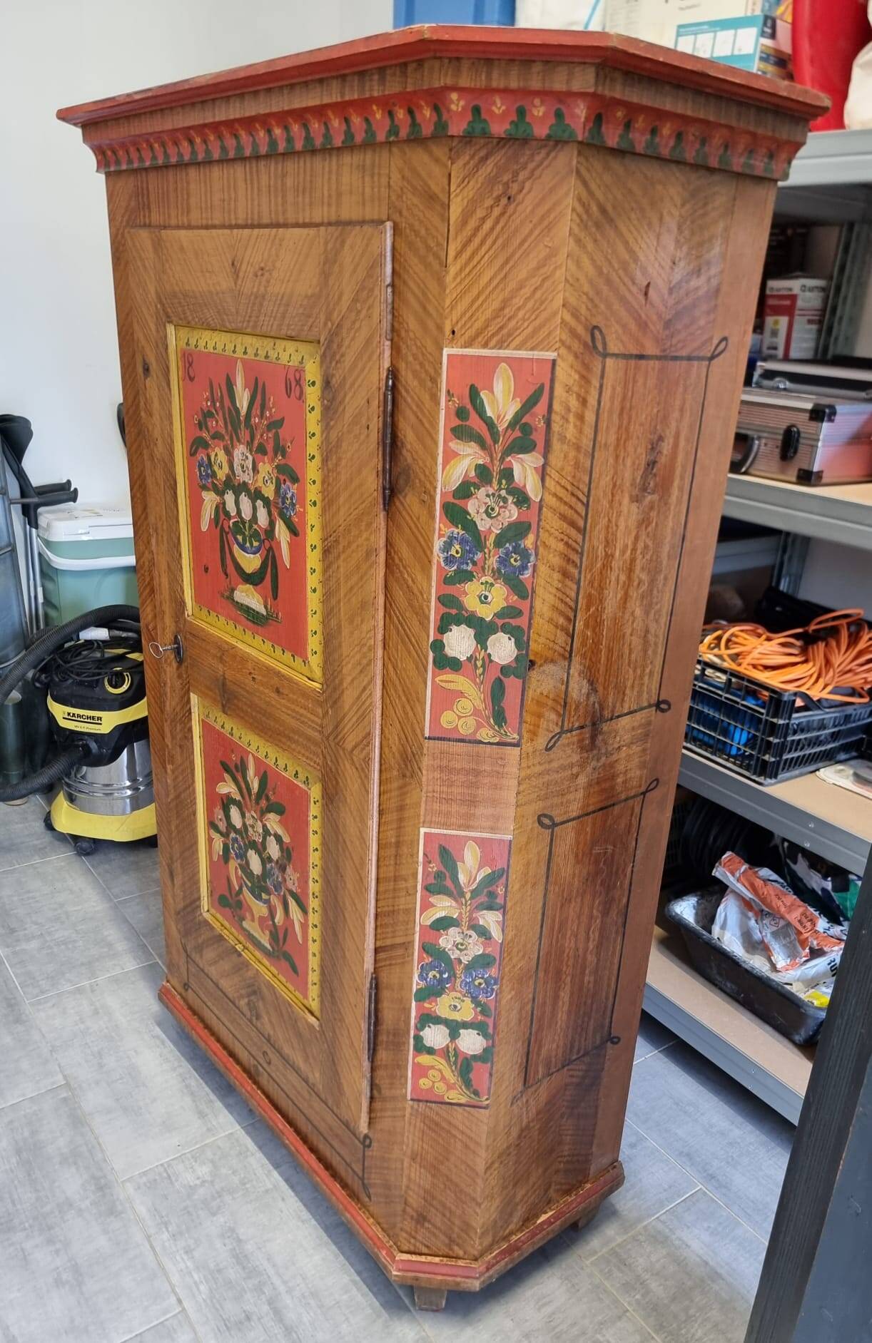 Armoire Alsacienne peinte à la main