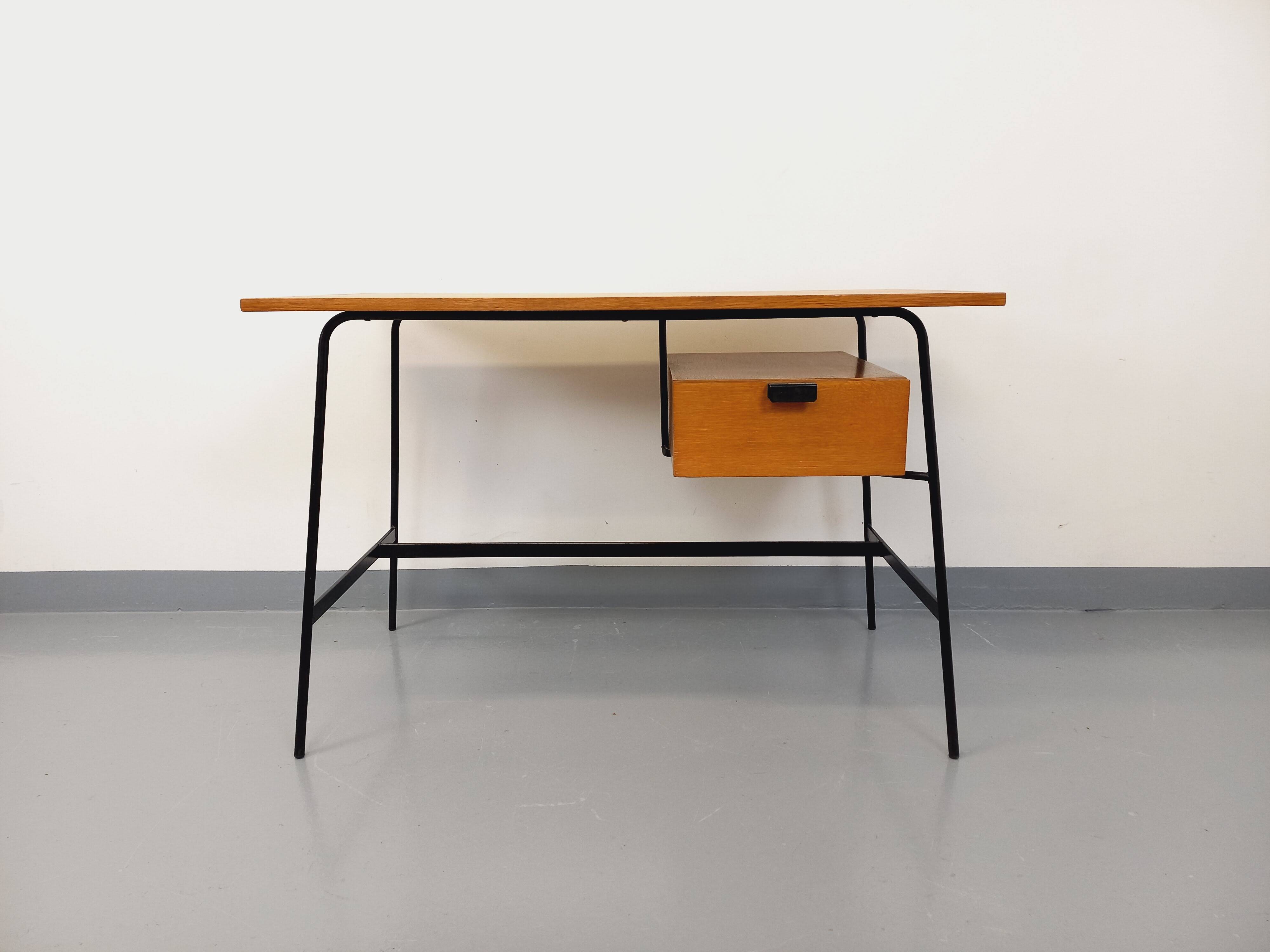 Pierre Paulin vintage modernist desk in oak wood and black metal