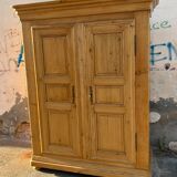 Armoire en sapin 12 panneaux