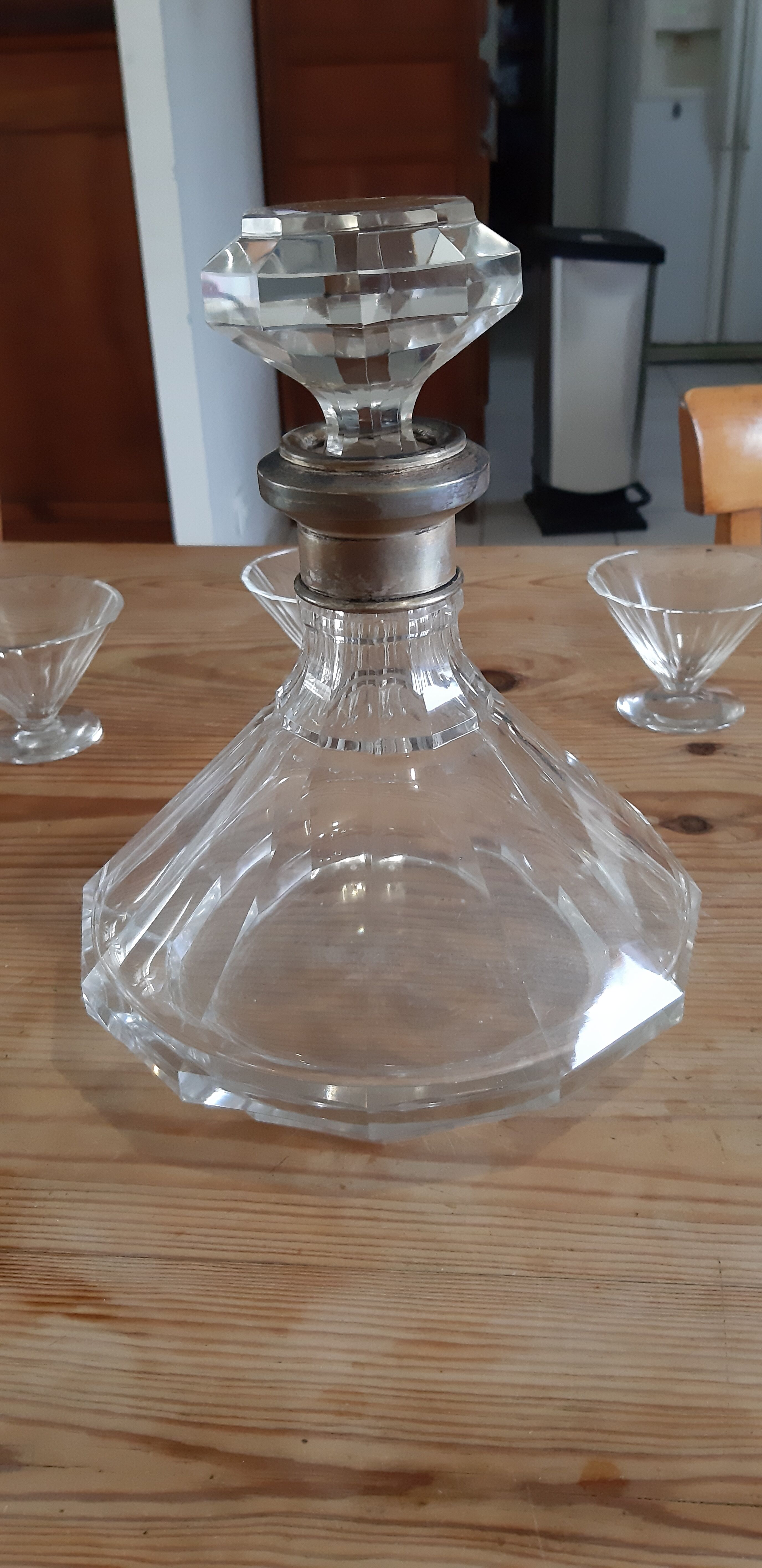 Art deco crystal liquor service