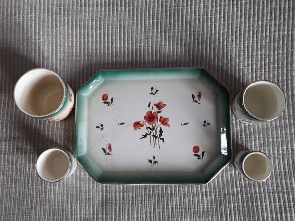 Plateau avec ses 4 tasses vintage de la faiencerie Fives Lille