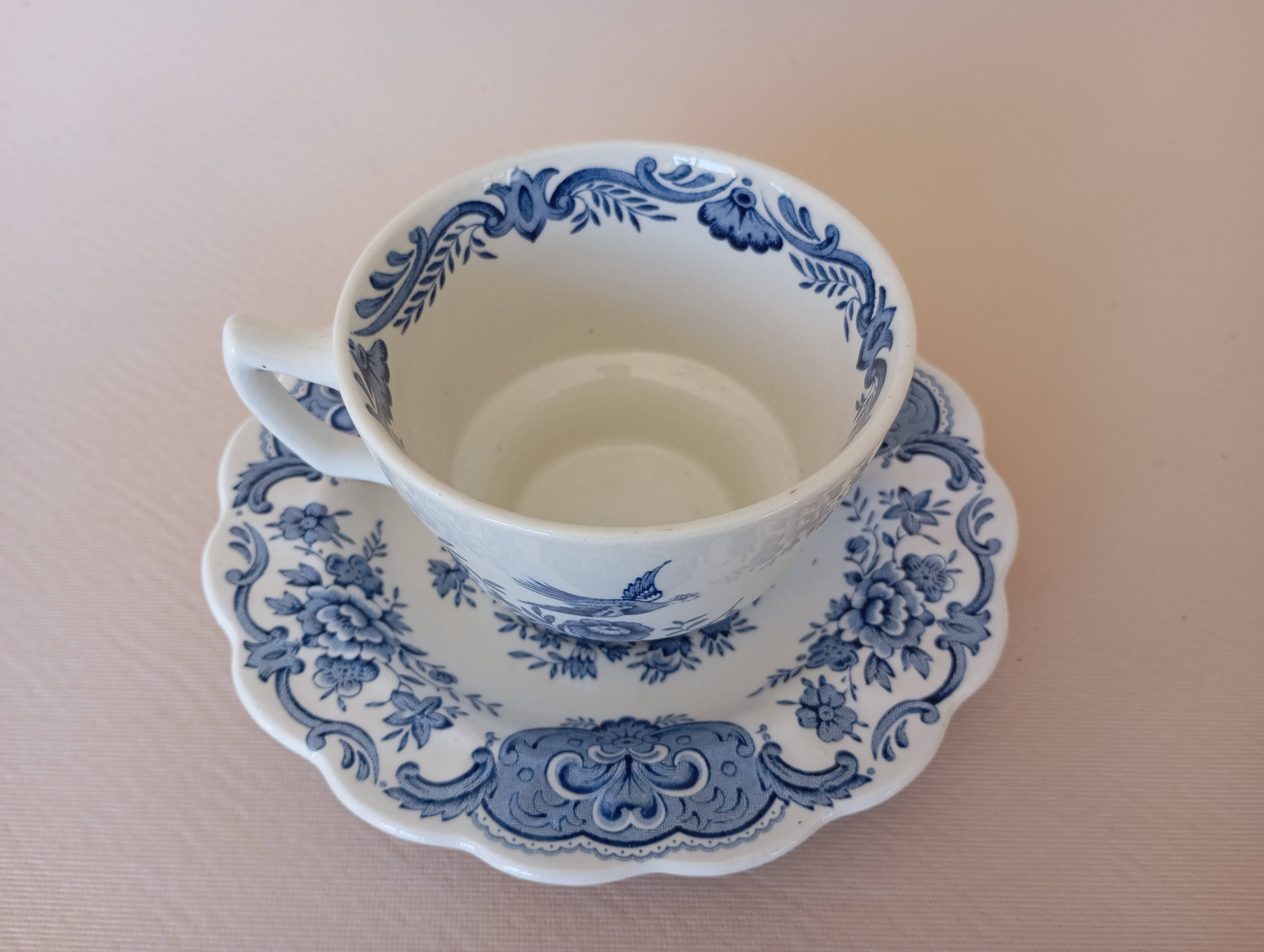 4 Ridgway (Staffordshire) blue "Windsor" English cups