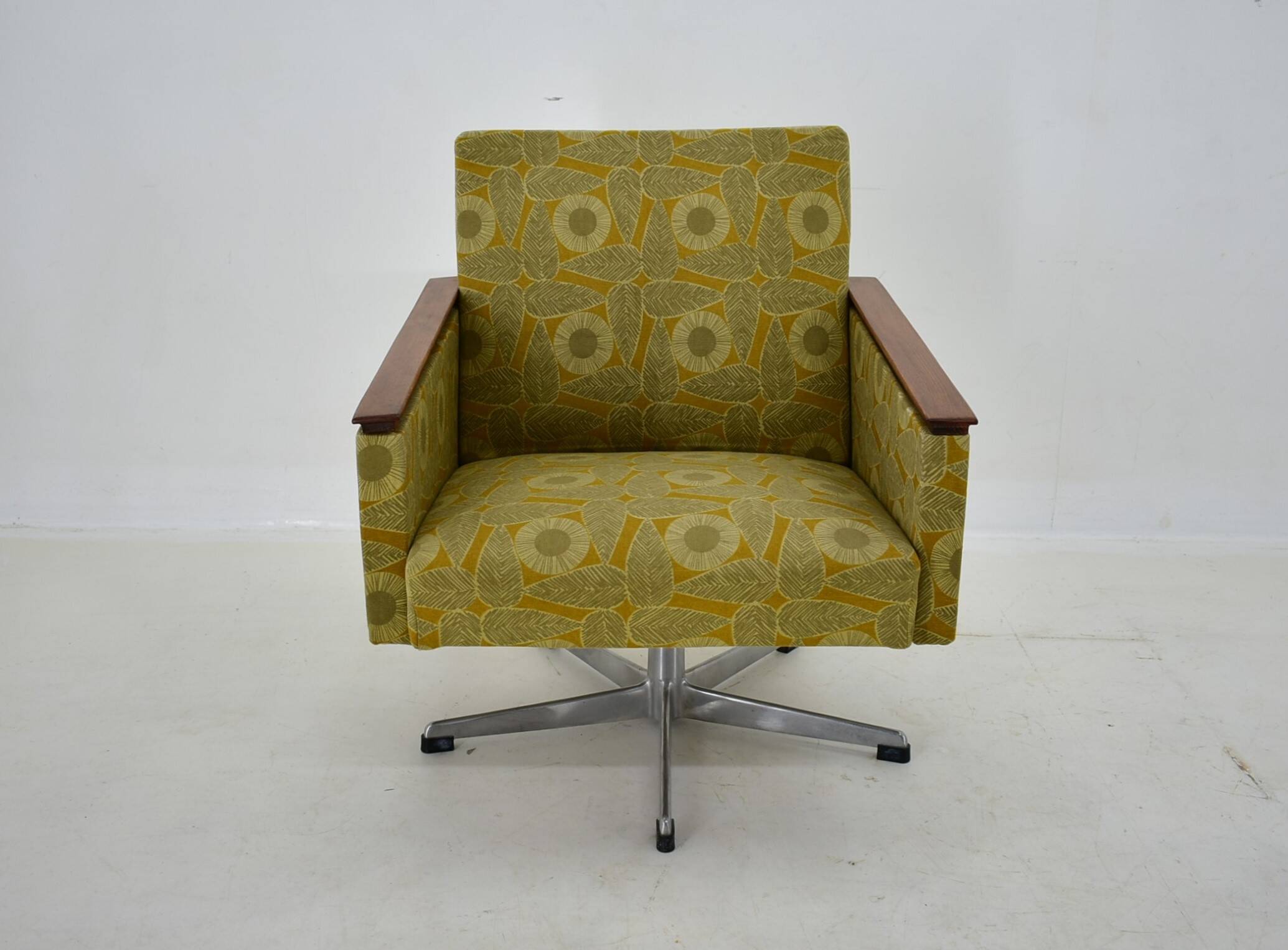 Mid-century armchair, Czechoslovakia, 1970s.