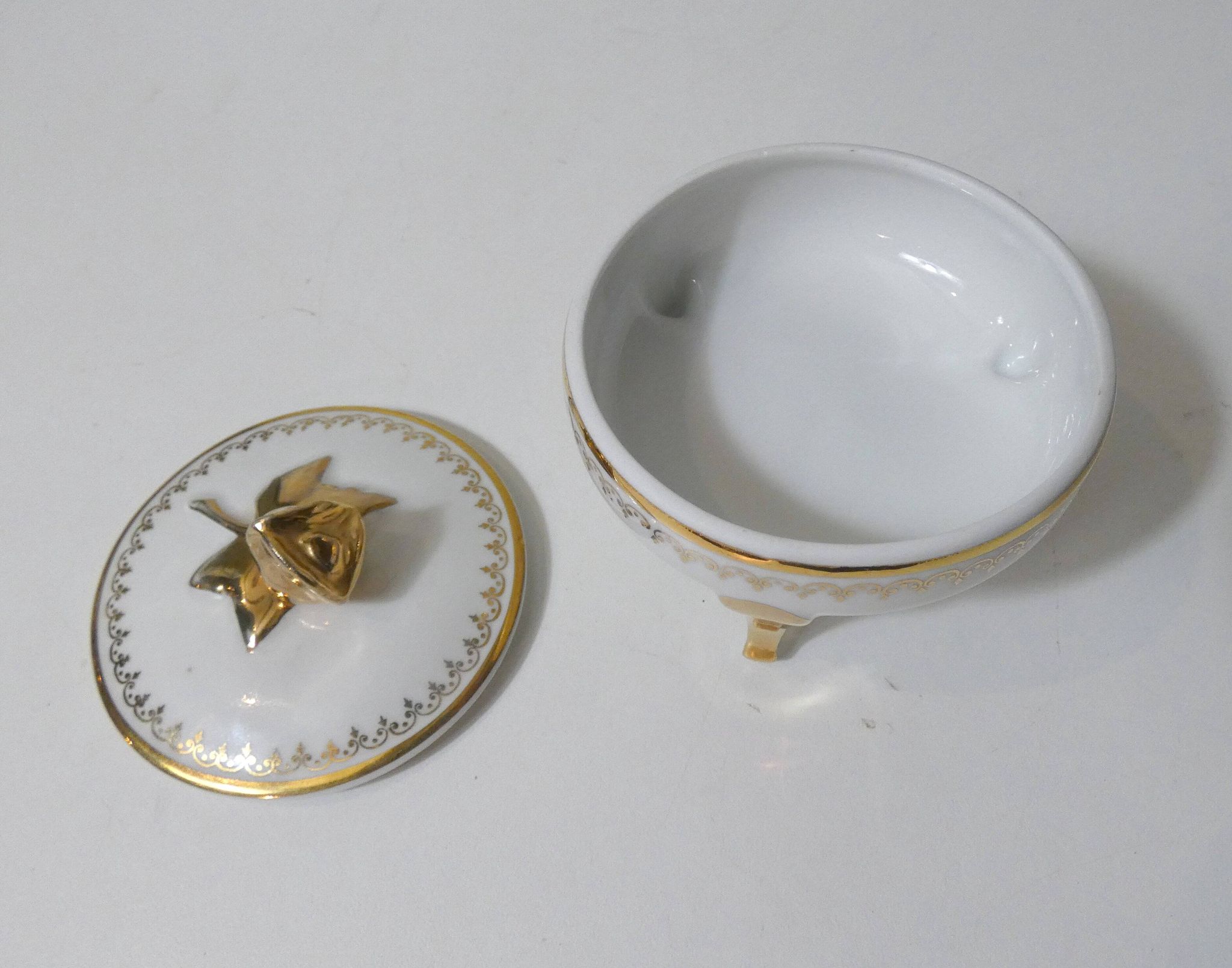 antique sweet jar in white and gold porcelain