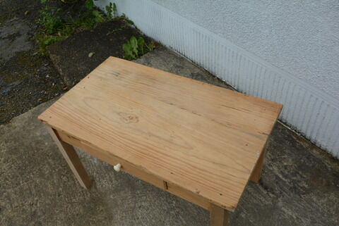 Low farm table, child desk