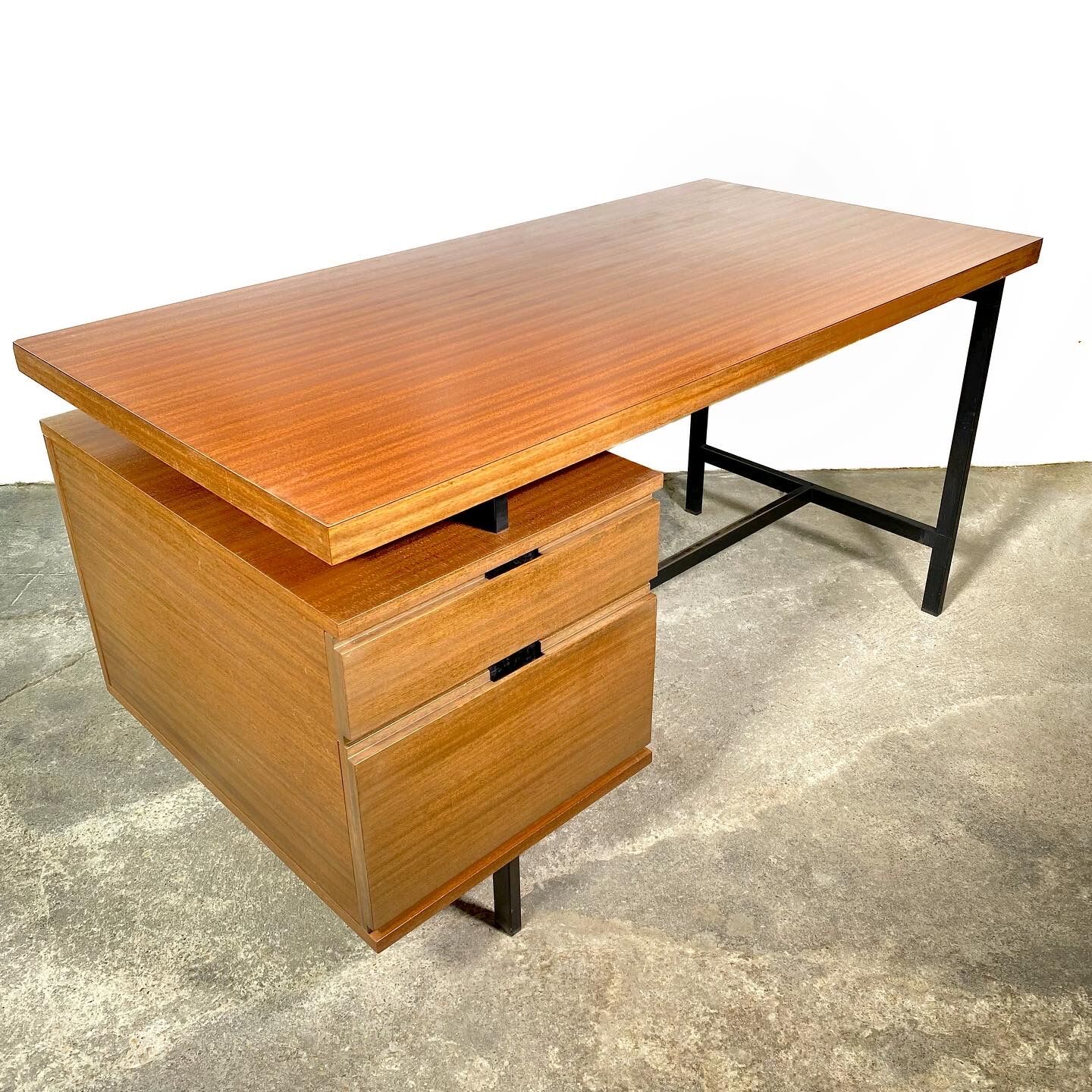 Bureau par Pierre Guariche, 1950