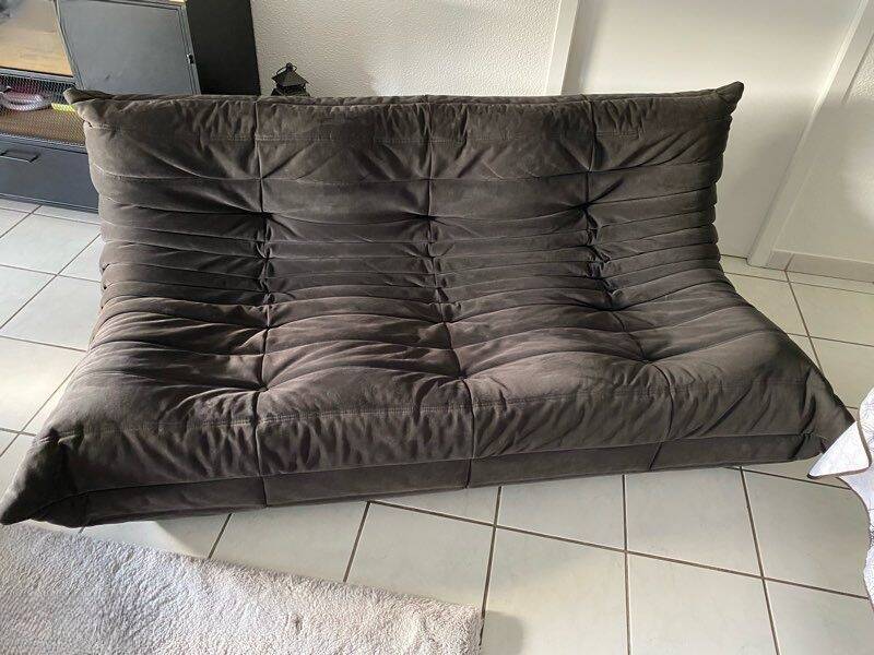 Togo alcantara 3-seater sofa in excellent condition by Ligne Roset.